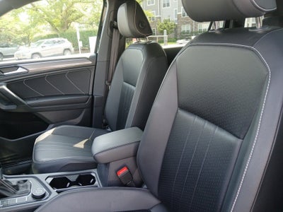 2024 Volkswagen Tiguan 2.0T SE R-Line Black