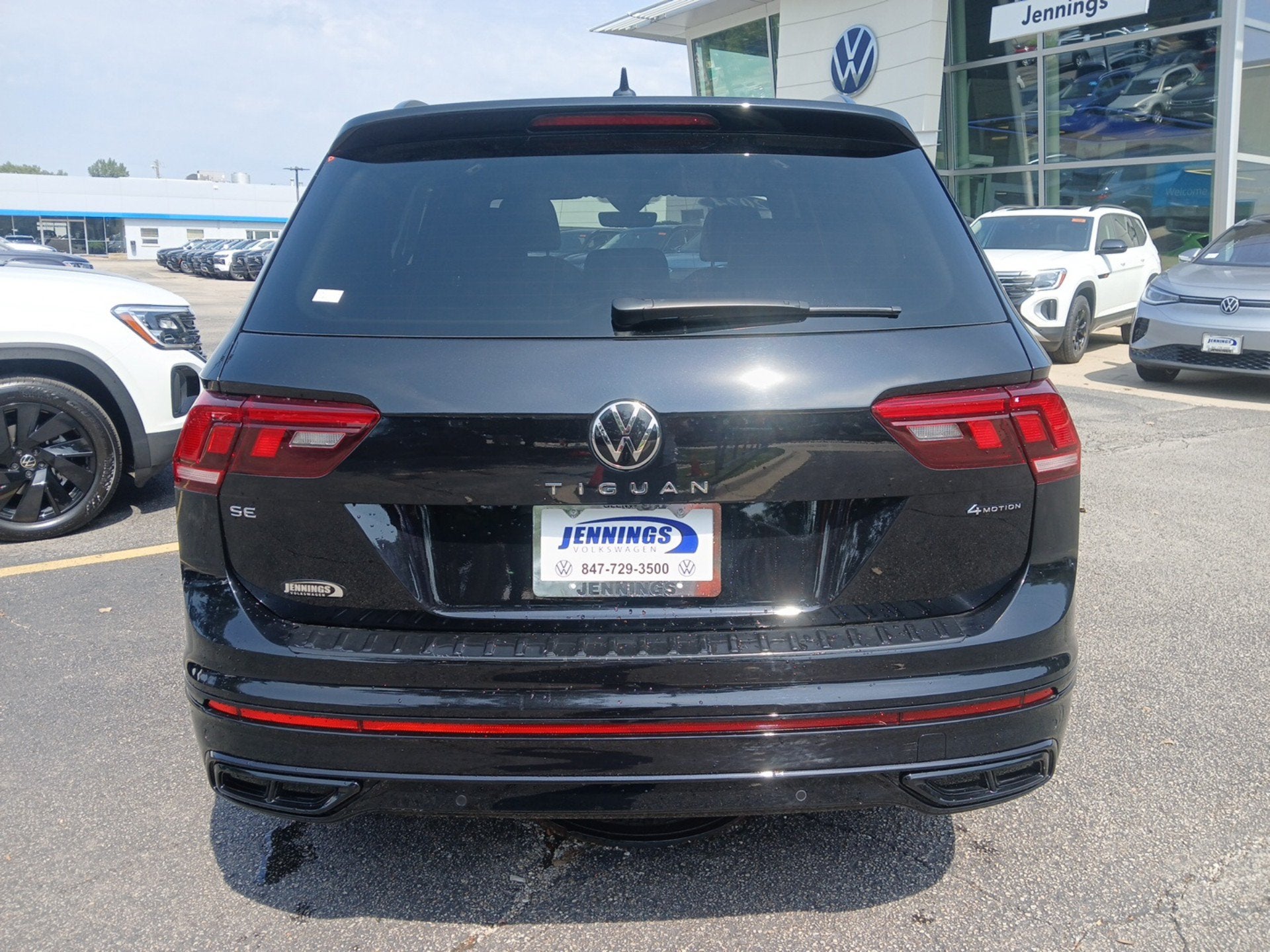 2024 Volkswagen Tiguan 2.0T SE R-Line Black