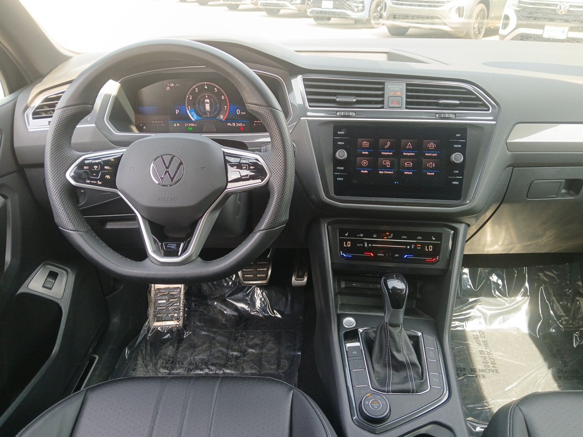 2024 Volkswagen Tiguan 2.0T SE R-Line Black