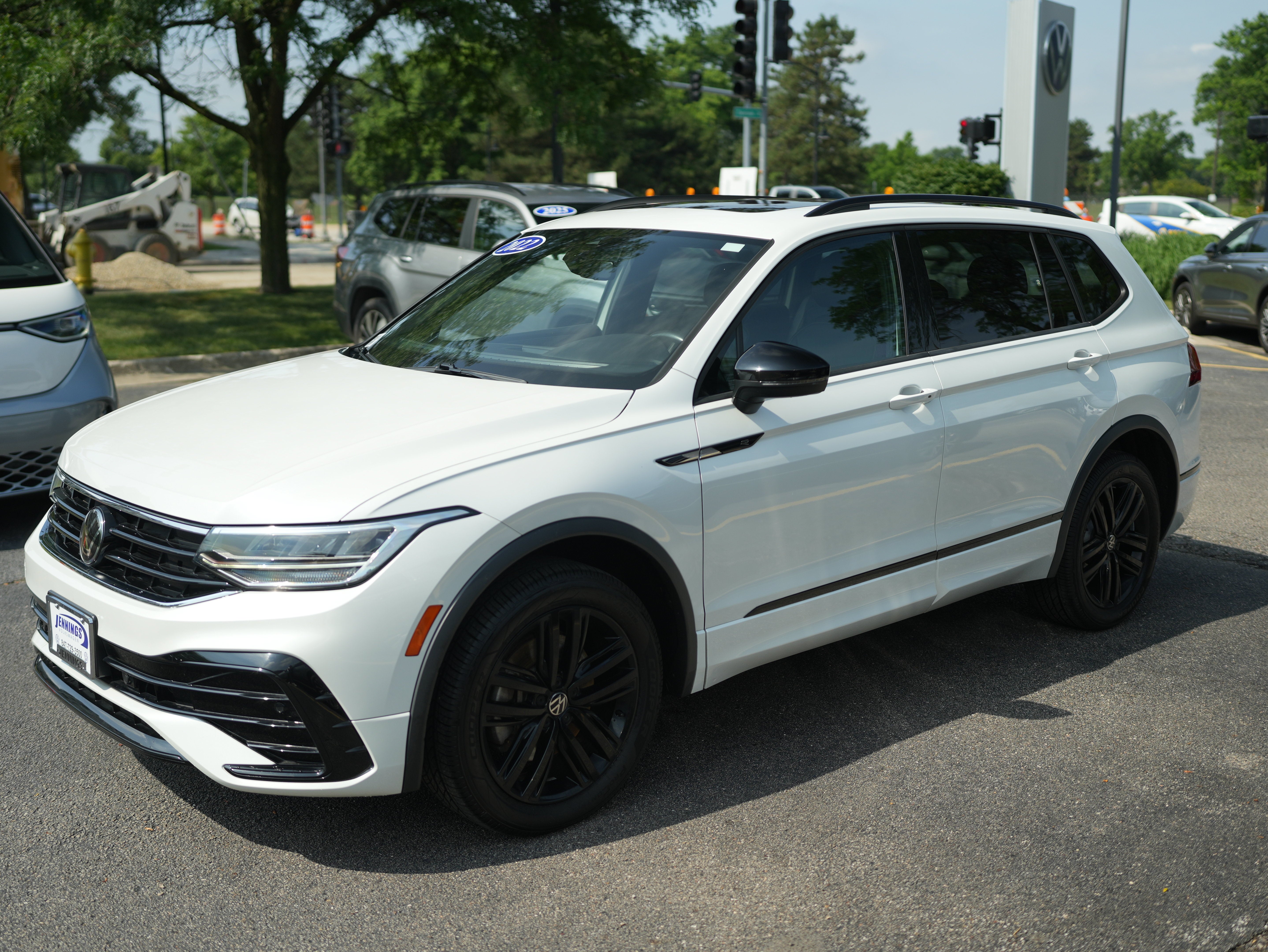 2022 Volkswagen Tiguan 2.0T SE R-Line Black