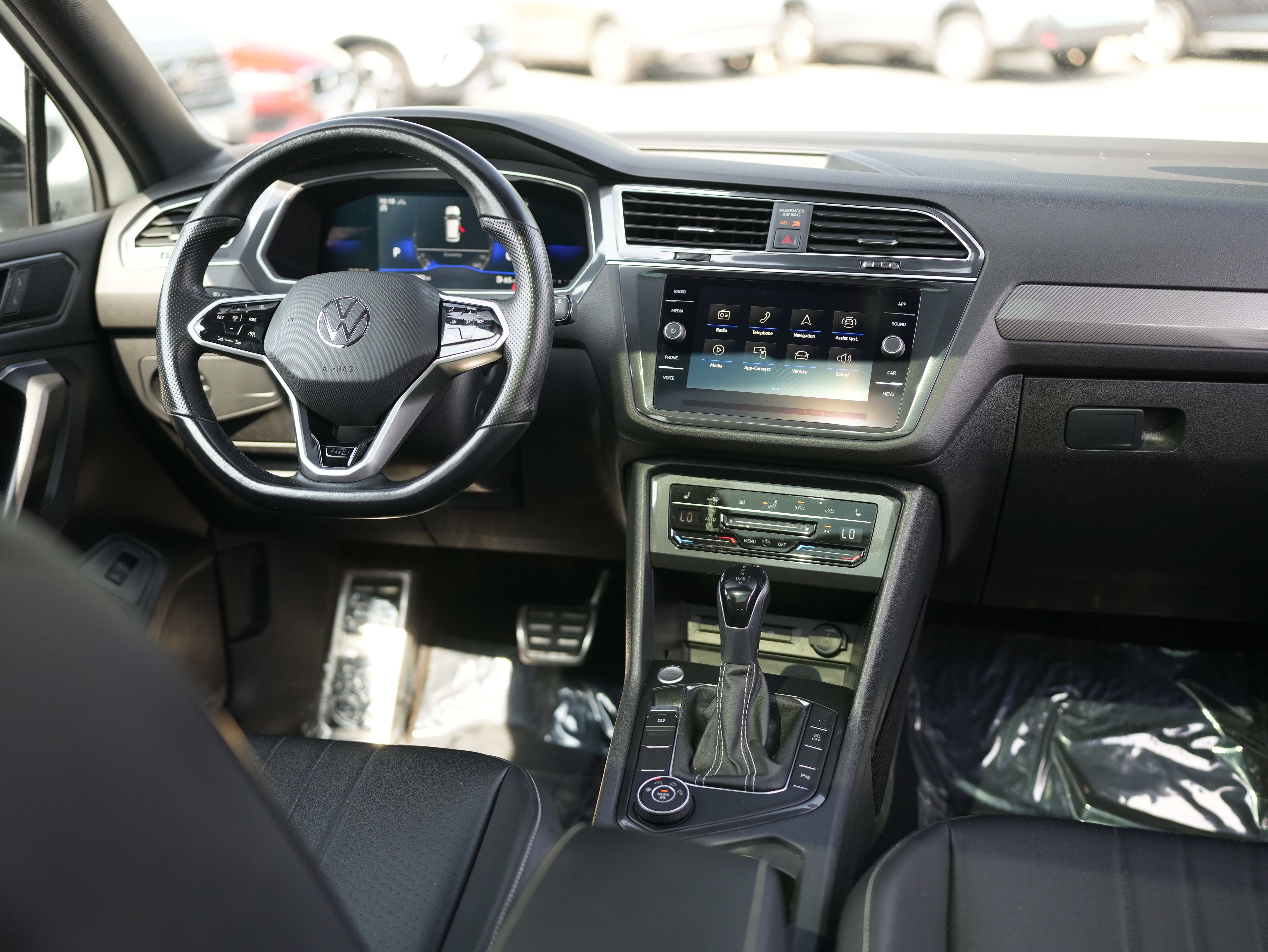 2022 Volkswagen Tiguan 2.0T SE R-Line Black