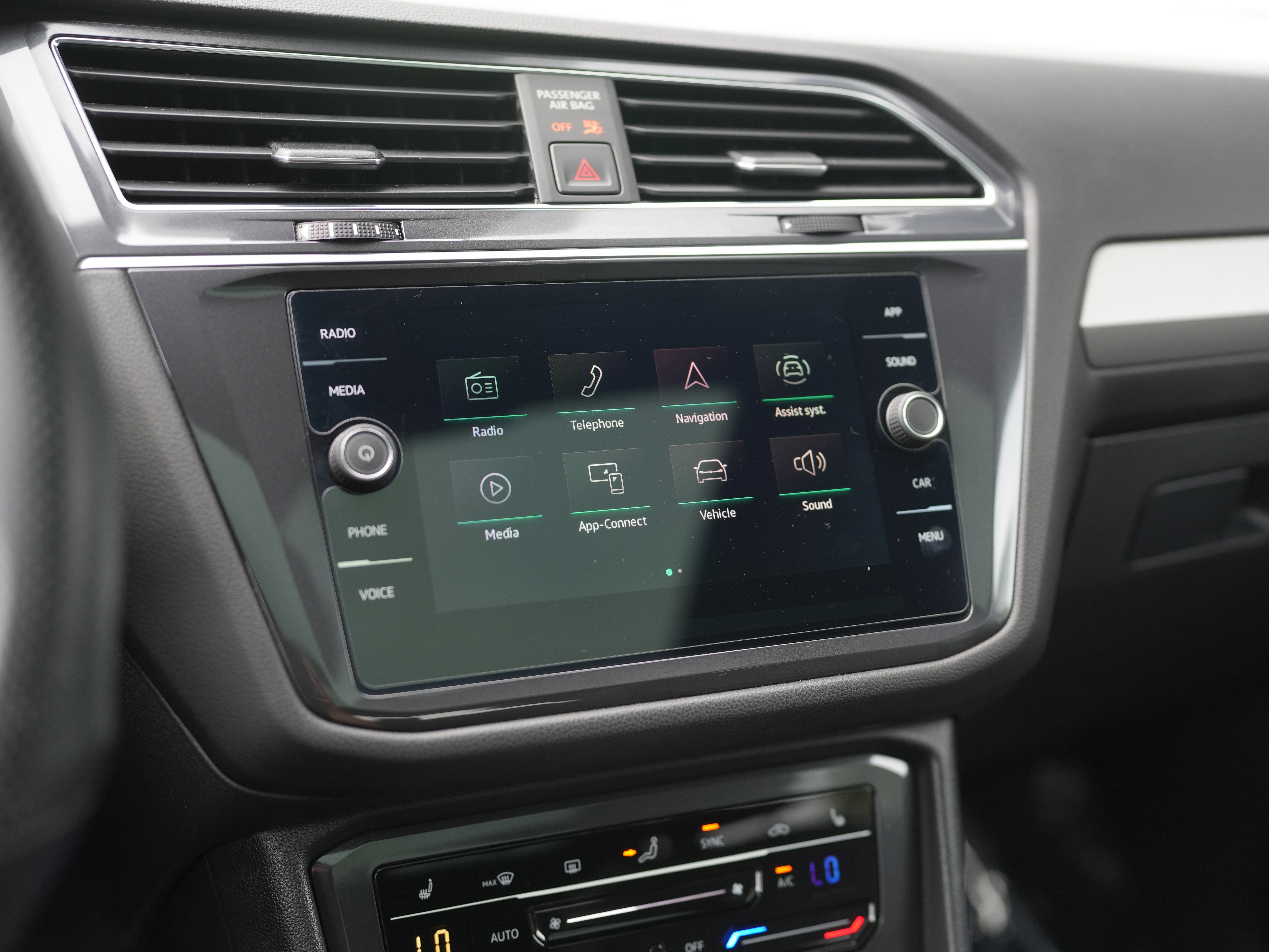 2022 Volkswagen Tiguan 2.0T SE R-Line Black
