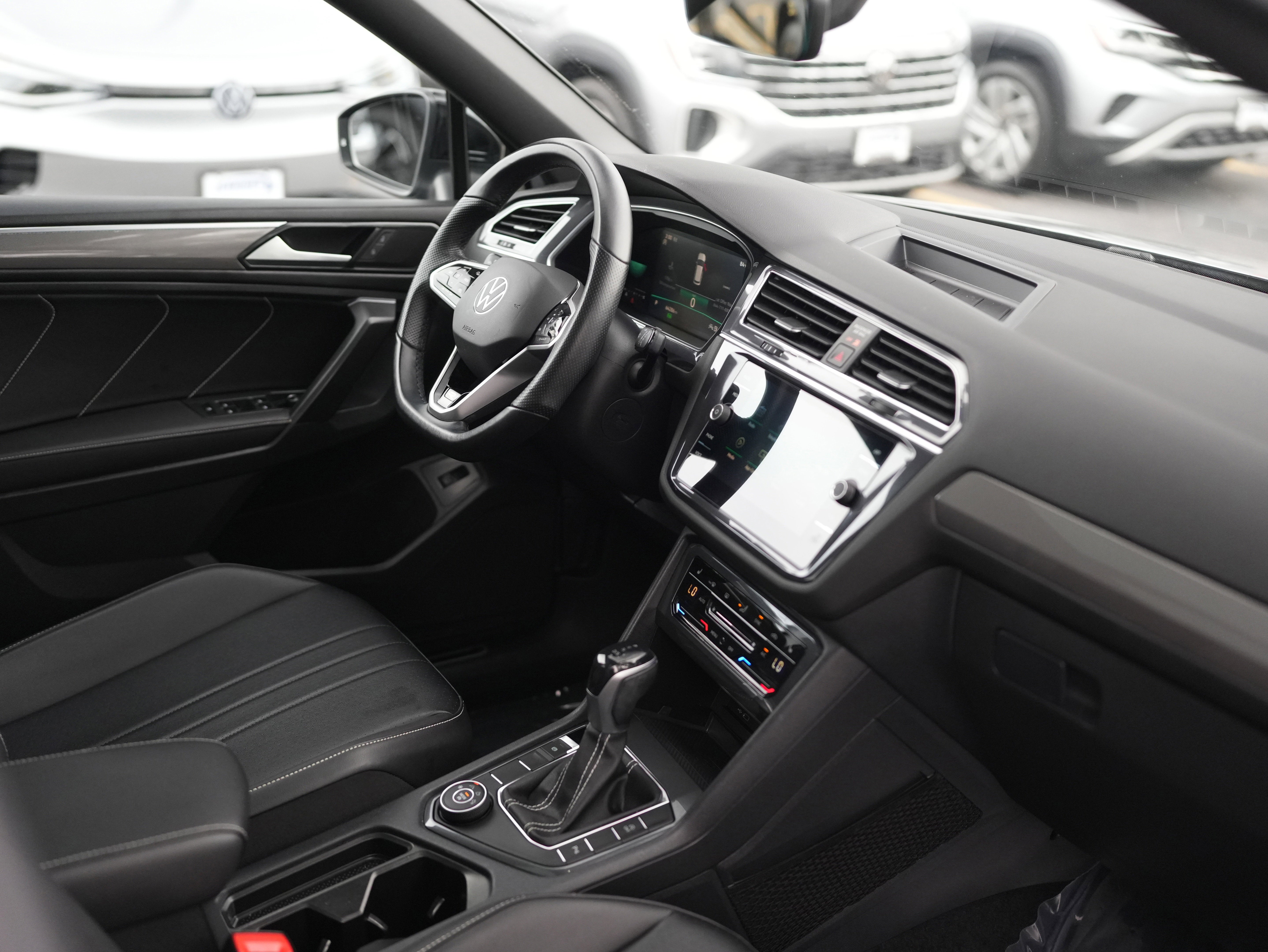 2022 Volkswagen Tiguan 2.0T SE R-Line Black
