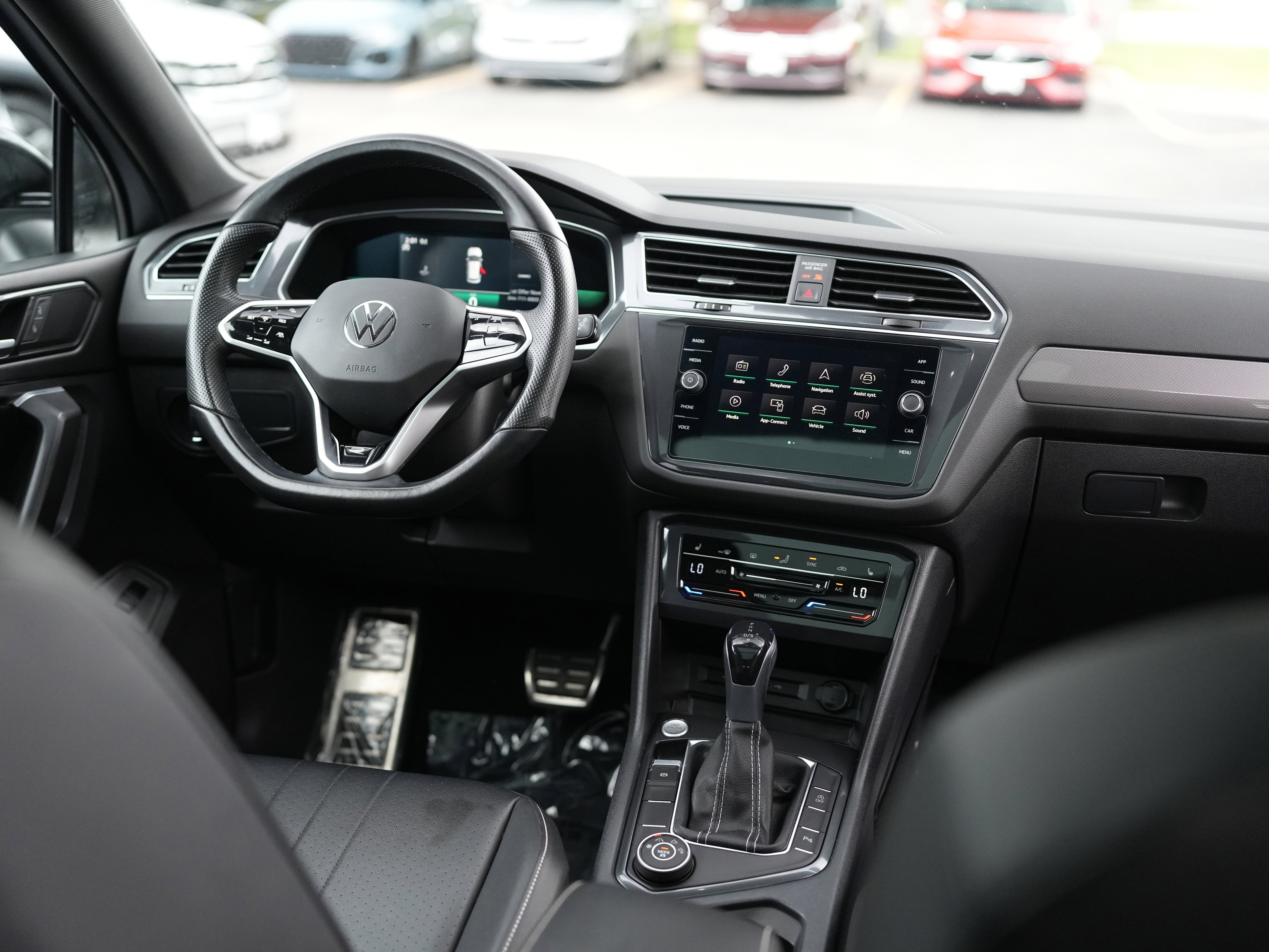 2022 Volkswagen Tiguan 2.0T SE R-Line Black