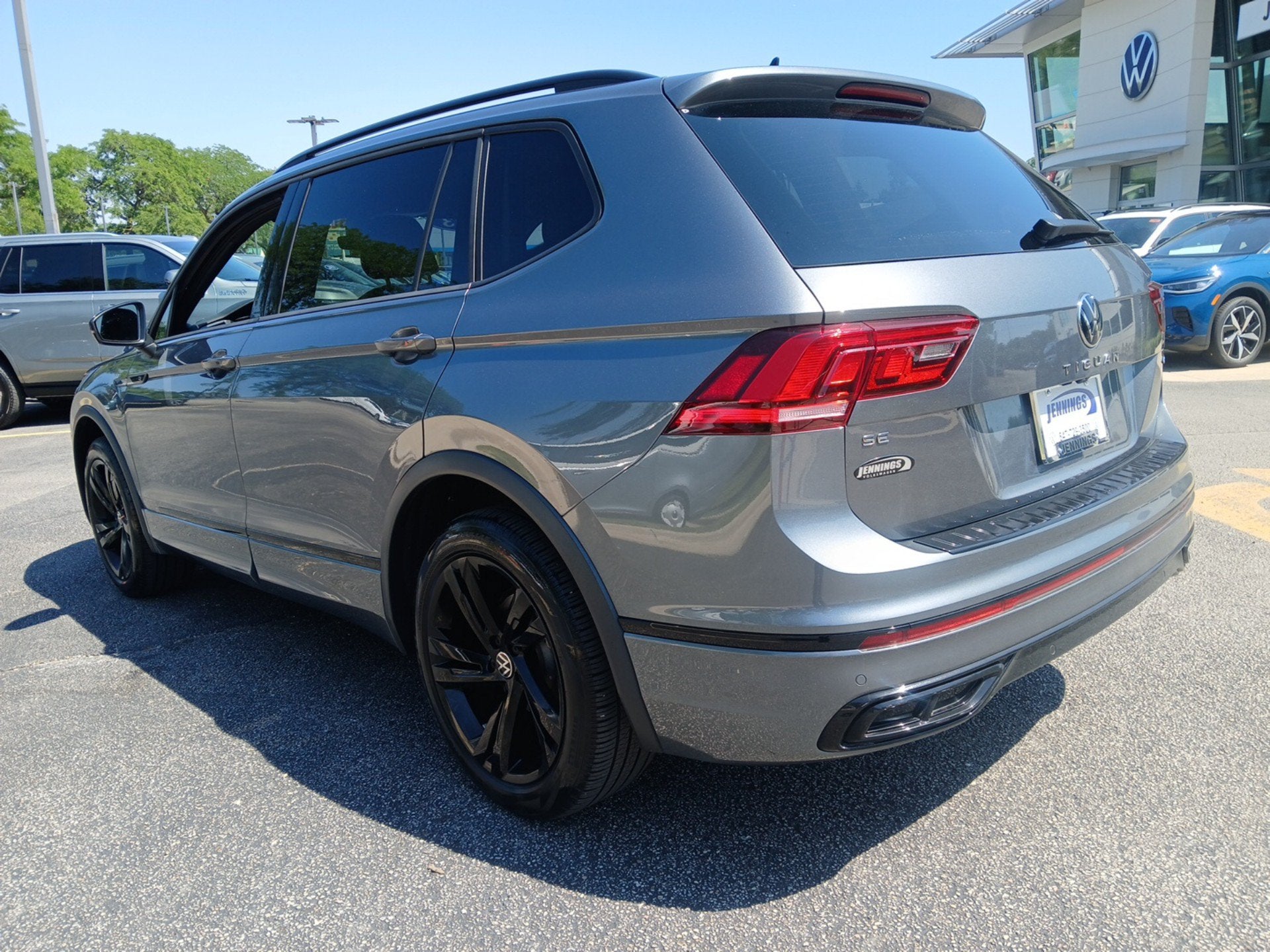 2023 Volkswagen Tiguan 2.0T SE R-Line Black