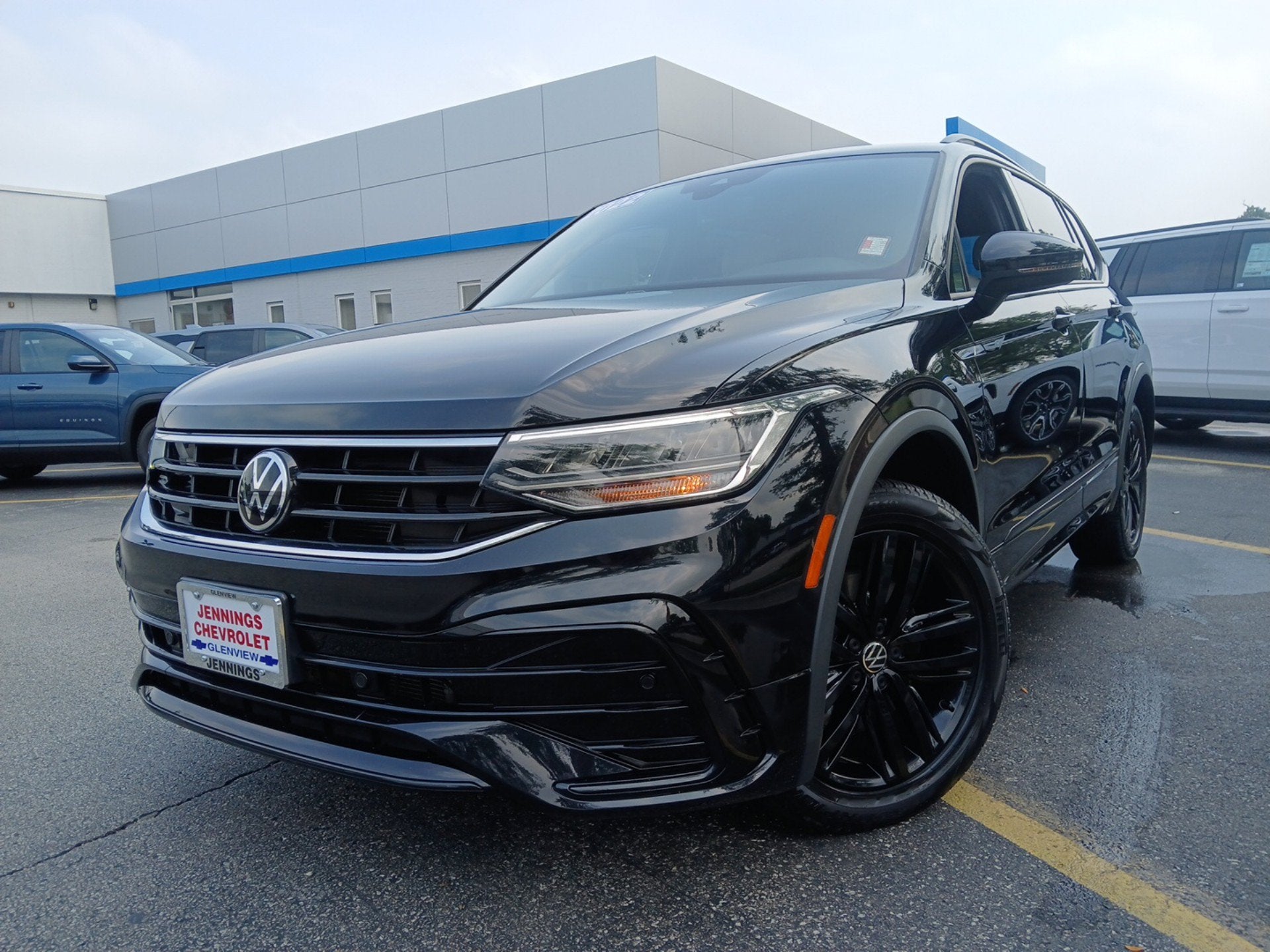 2022 Volkswagen Tiguan 2.0T SE R-Line Black