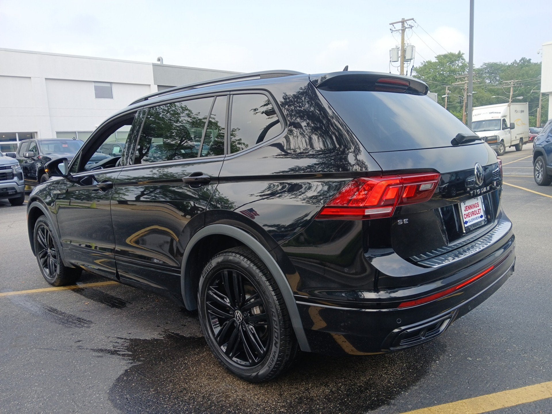 2022 Volkswagen Tiguan 2.0T SE R-Line Black