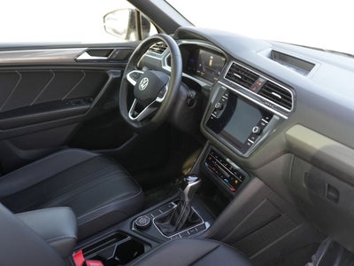 2023 Volkswagen Tiguan SE R-Line Black