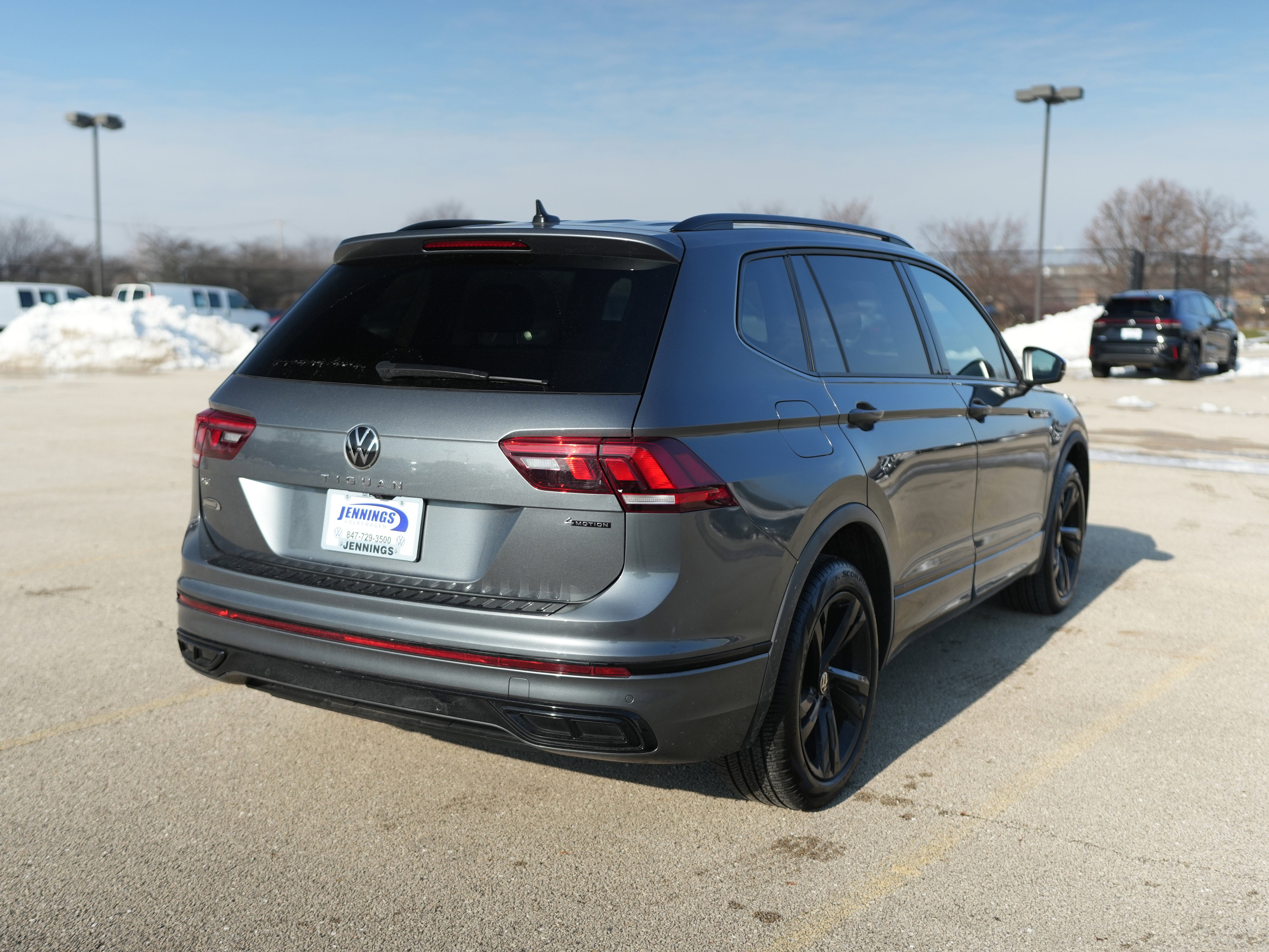 2023 Volkswagen Tiguan SE R-Line Black