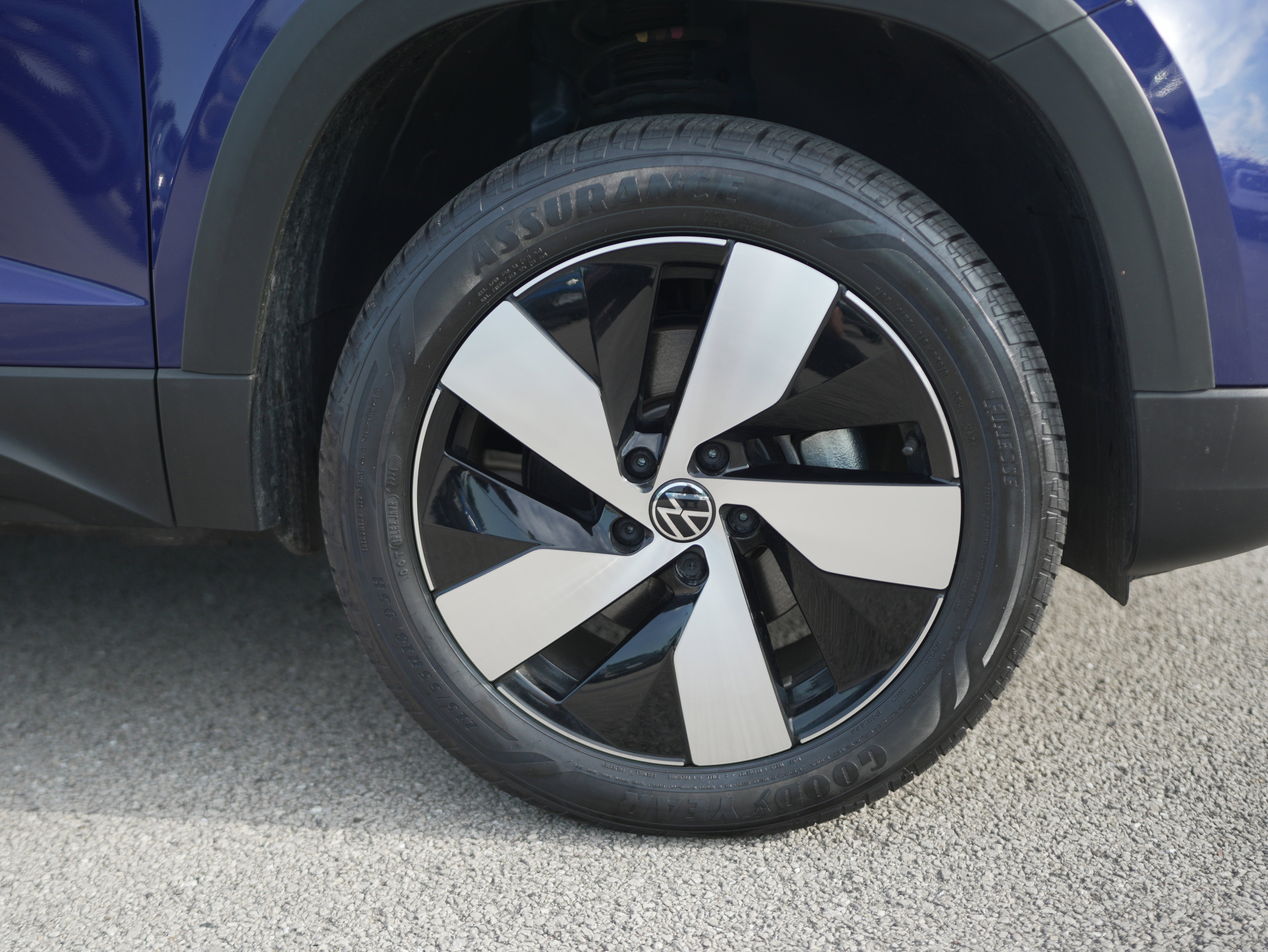 2024 Volkswagen Taos S