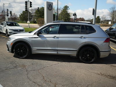 2022 Volkswagen Tiguan SE R-Line Black