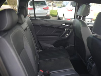 2022 Volkswagen Tiguan SE R-Line Black