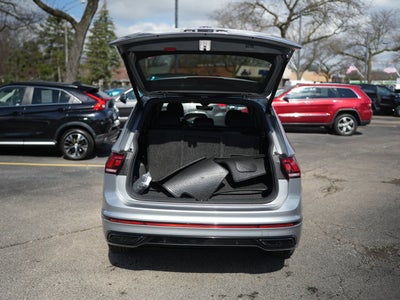 2022 Volkswagen Tiguan SE R-Line Black