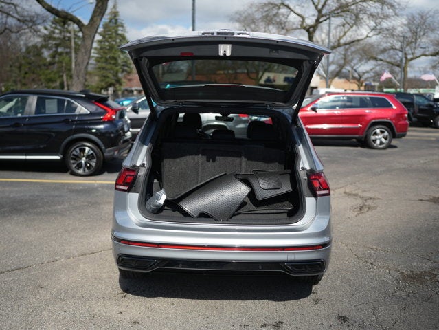2022 Volkswagen Tiguan SE R-Line Black