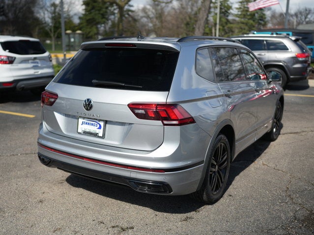 2022 Volkswagen Tiguan SE R-Line Black
