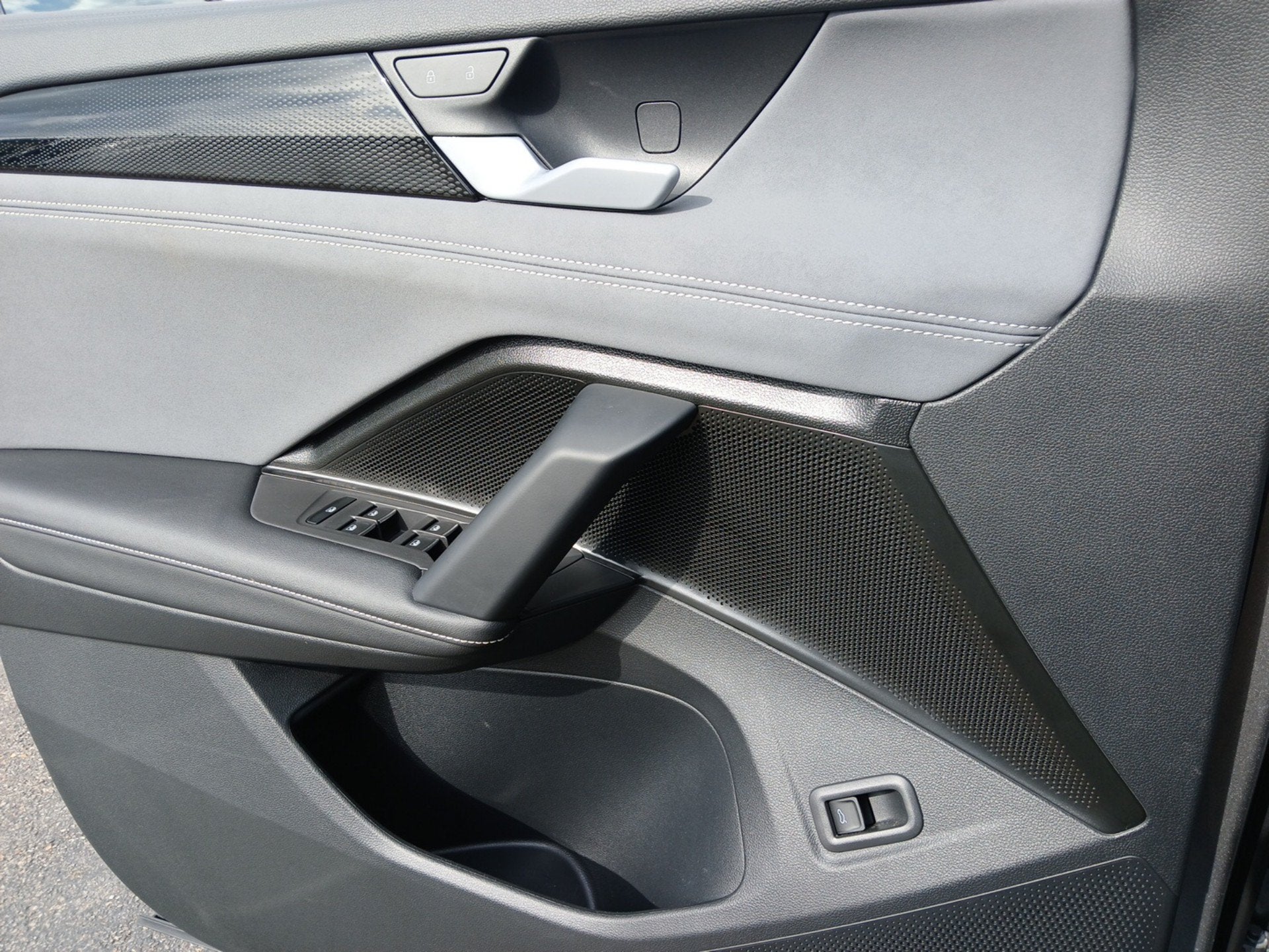 2025 Volkswagen Tiguan SE