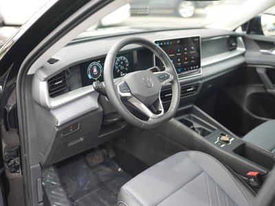 2025 Volkswagen Tiguan 2.0T SE
