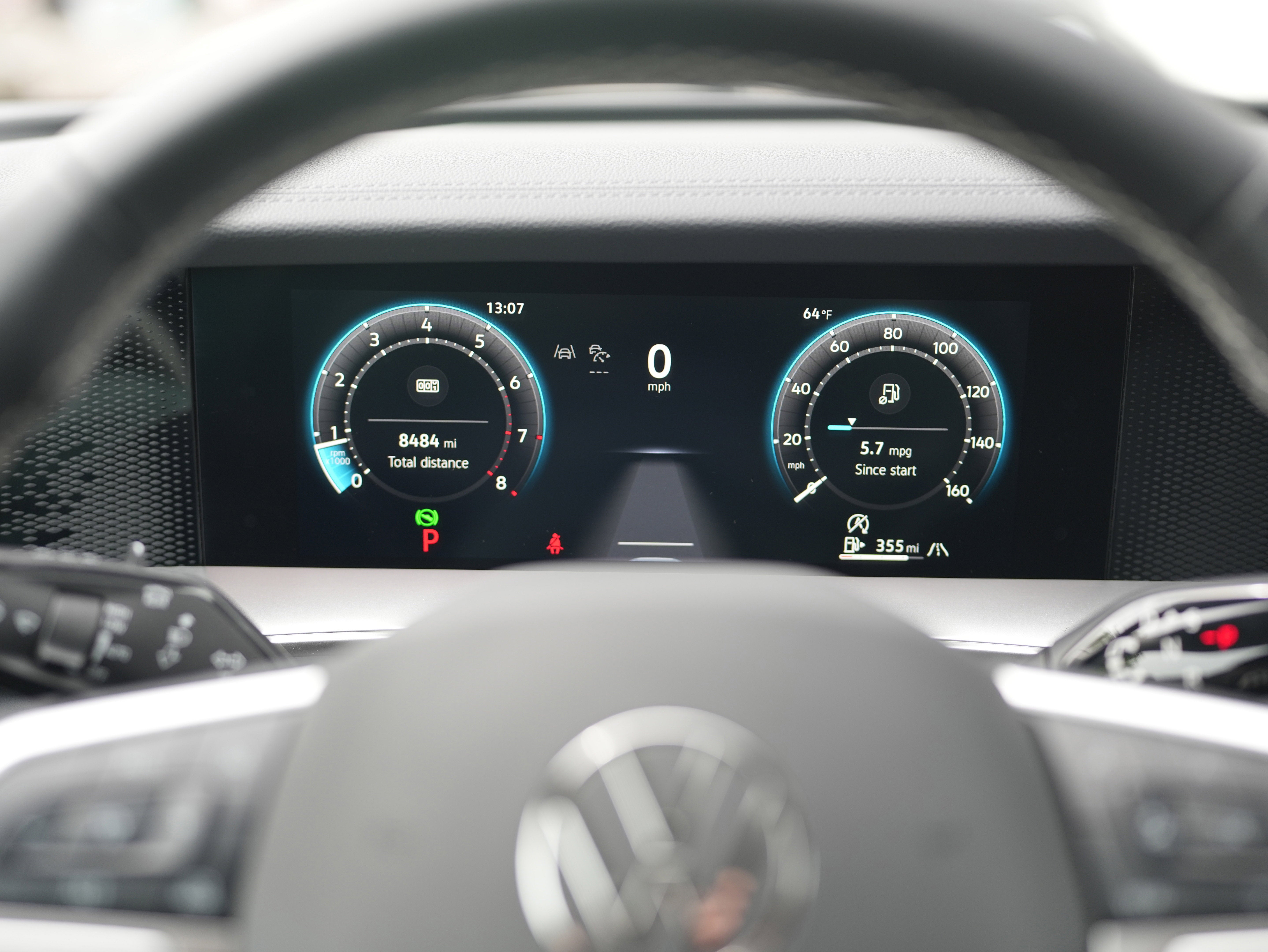 2025 Volkswagen Tiguan 2.0T SE
