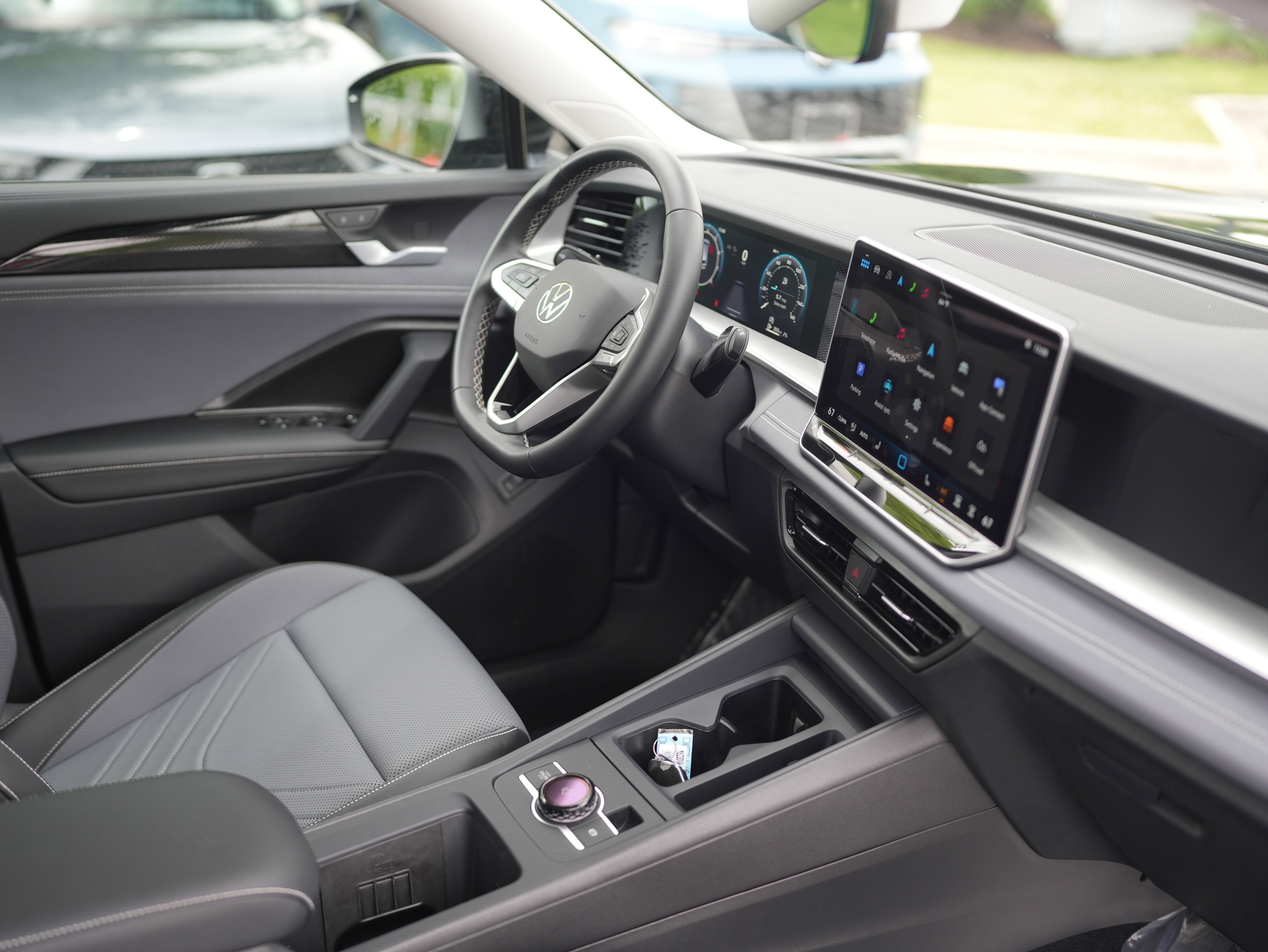 2025 Volkswagen Tiguan 2.0T SE