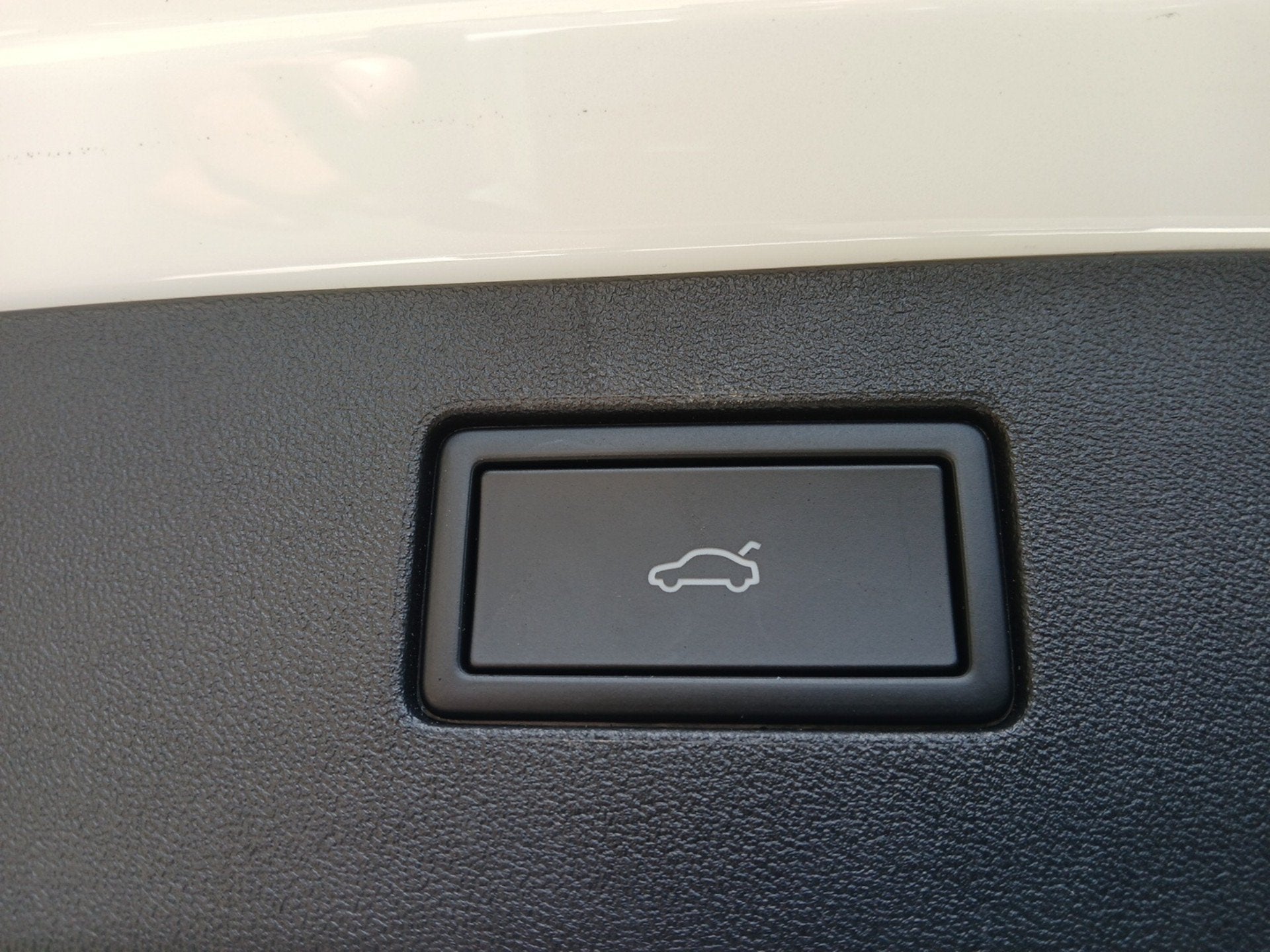 2025 Volkswagen Tiguan SE R-Line Black