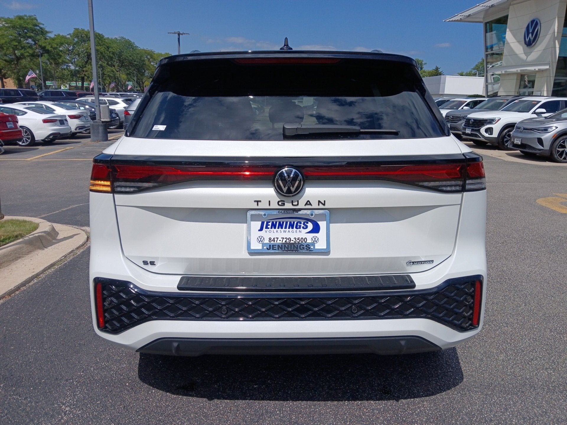 2025 Volkswagen Tiguan SE R-Line Black