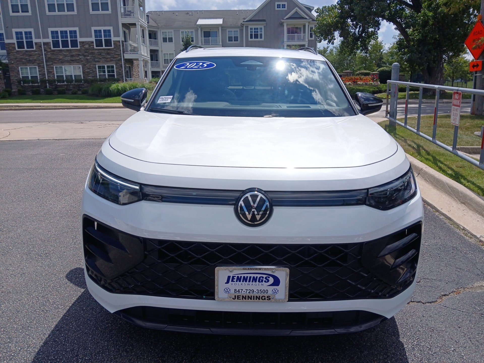 2025 Volkswagen Tiguan SE R-Line Black