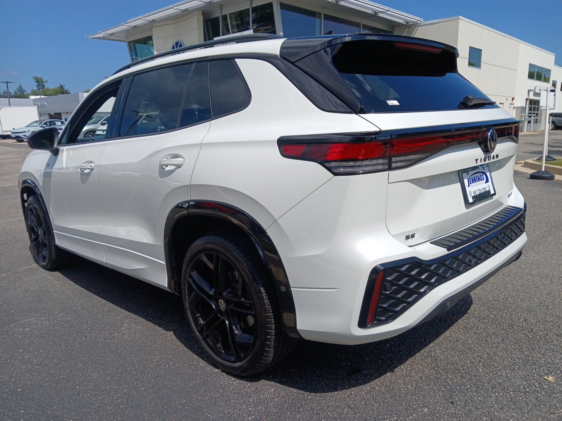 2025 Volkswagen Tiguan SE R-Line Black