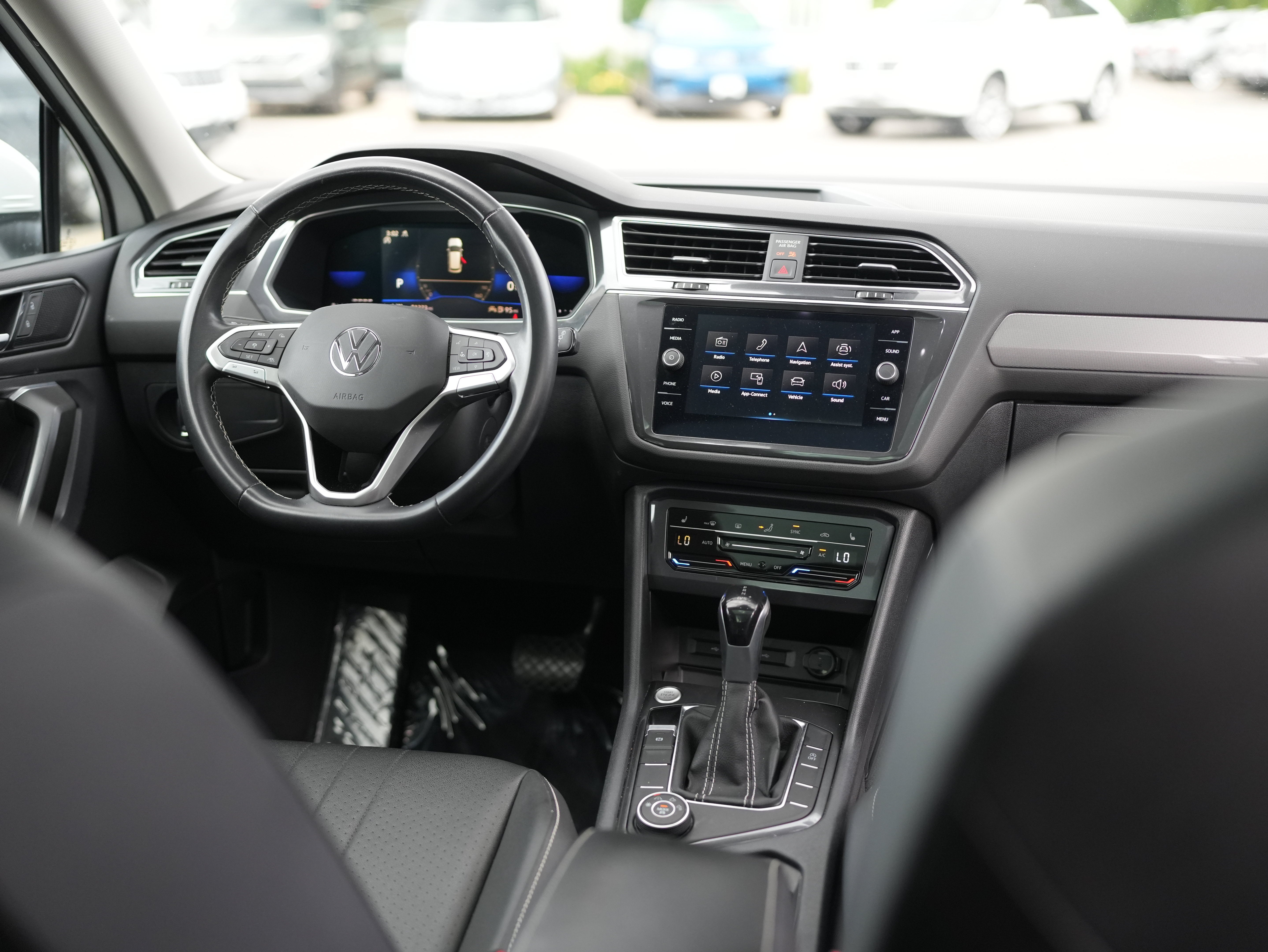 2023 Volkswagen Tiguan 2.0T SE