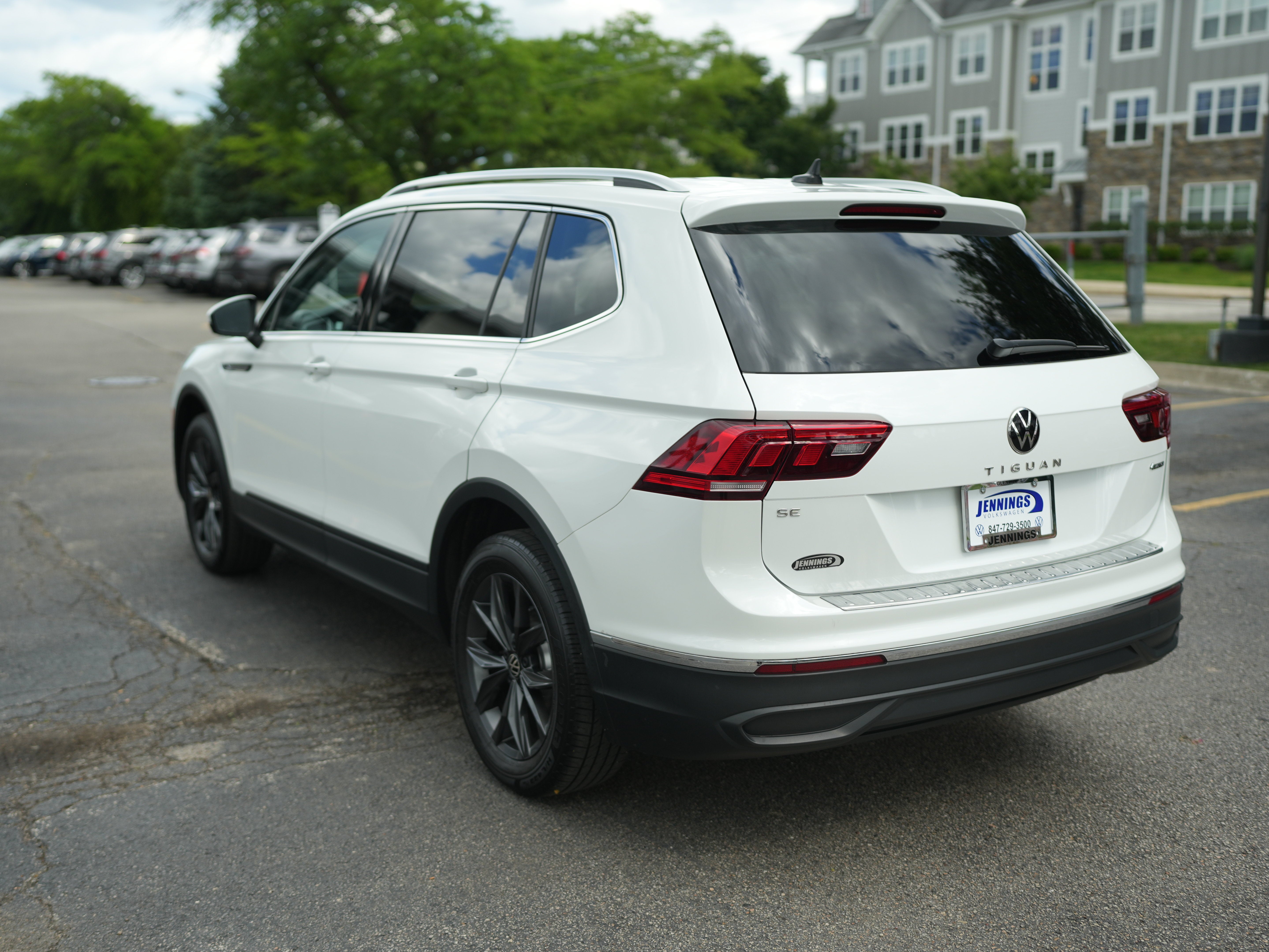 2023 Volkswagen Tiguan 2.0T SE