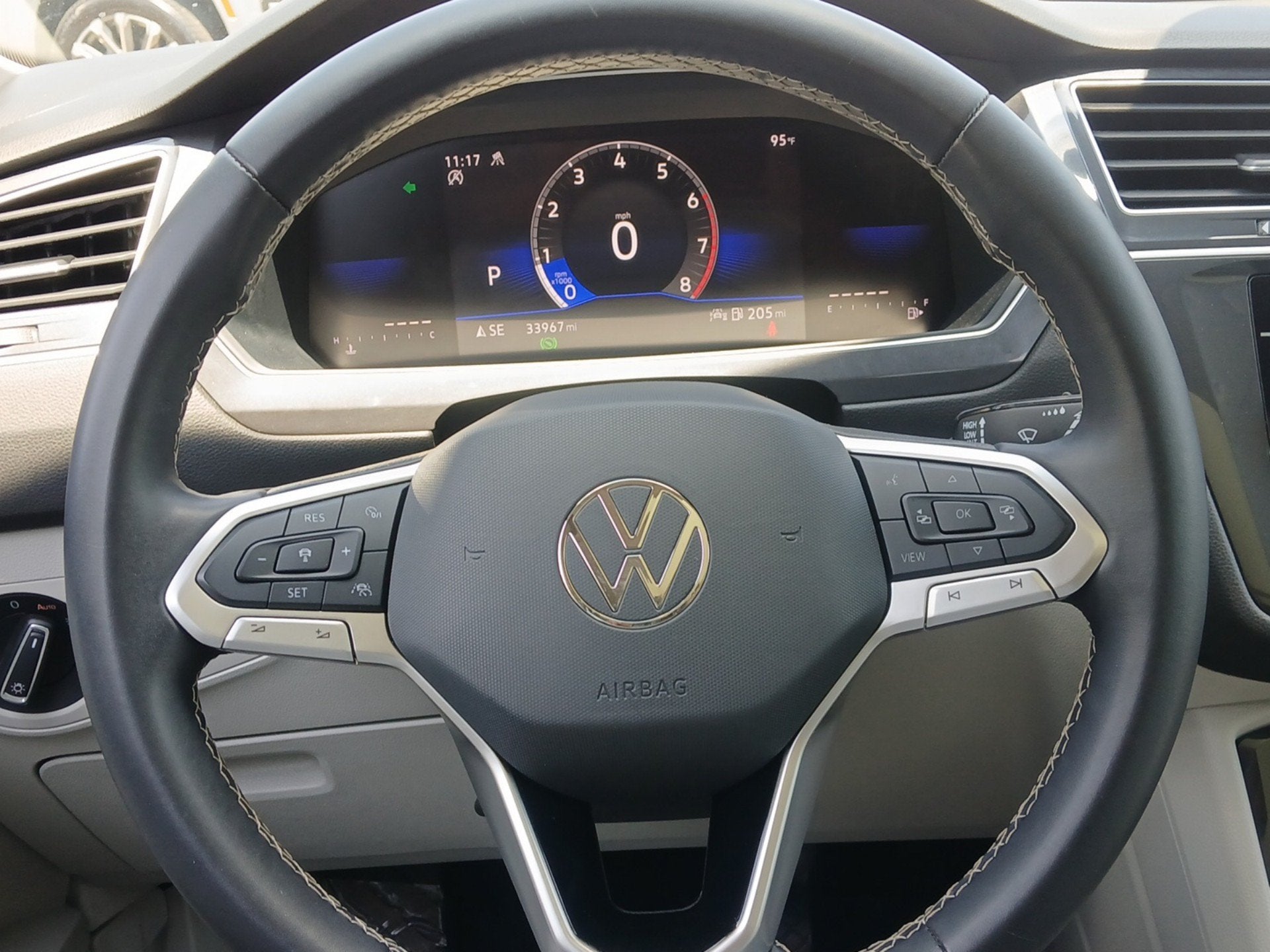 2024 Volkswagen Tiguan 2.0T SE