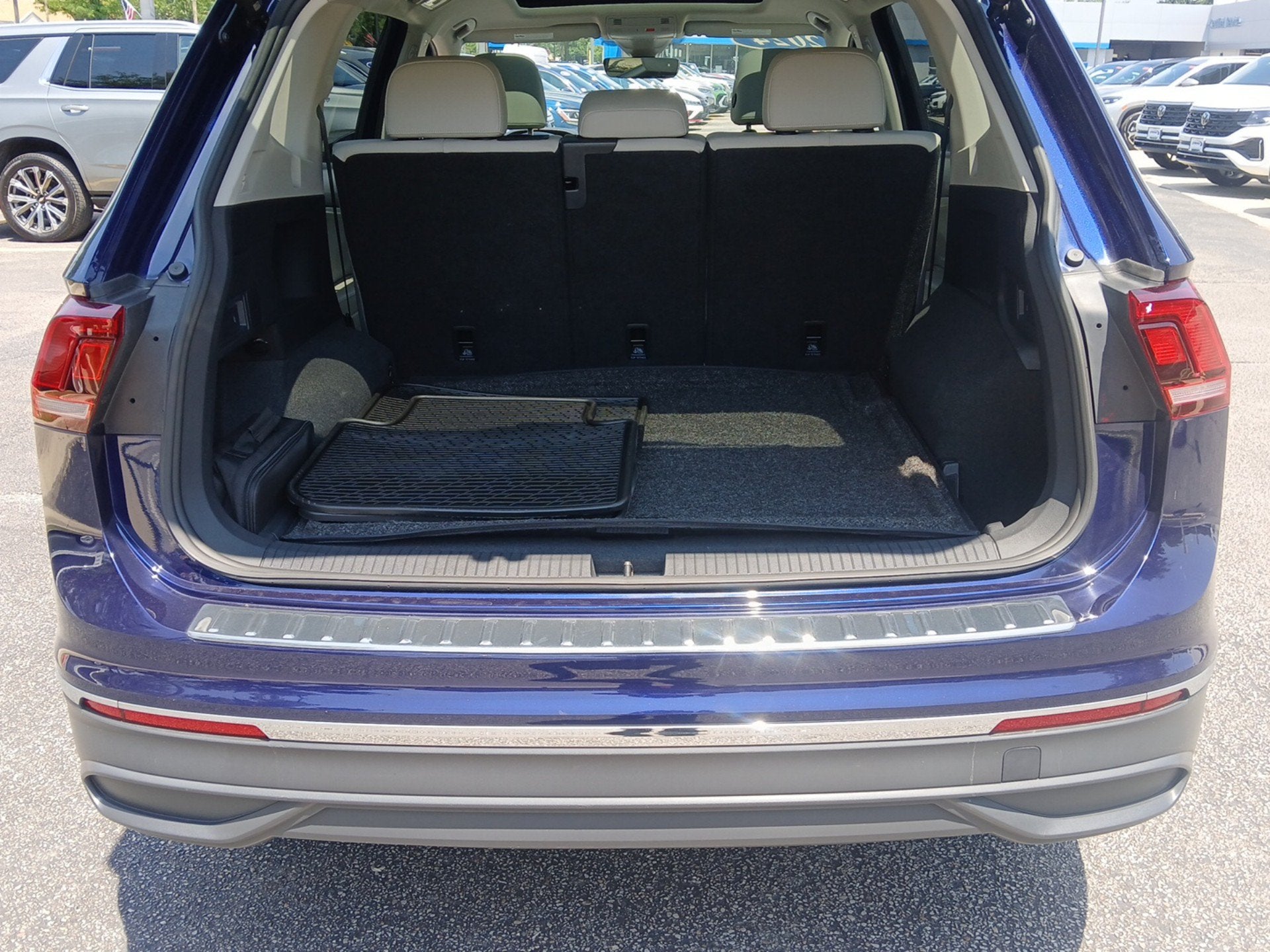 2024 Volkswagen Tiguan 2.0T SE