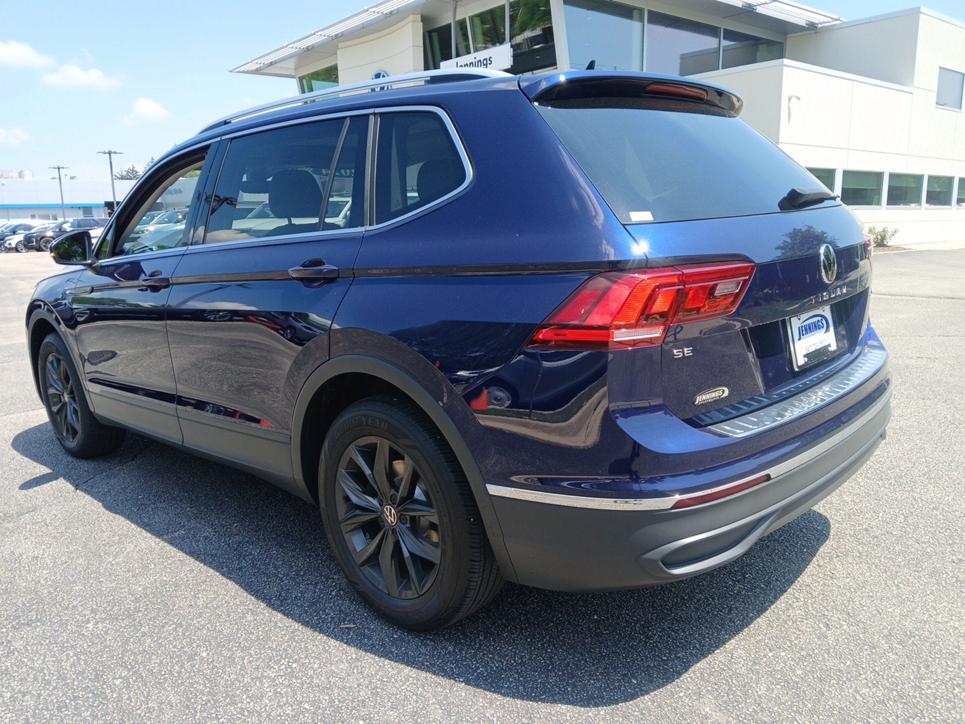 2024 Volkswagen Tiguan 2.0T SE