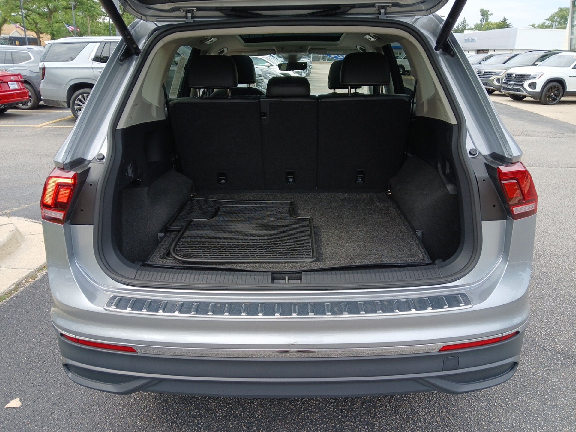 2024 Volkswagen Tiguan 2.0T SE