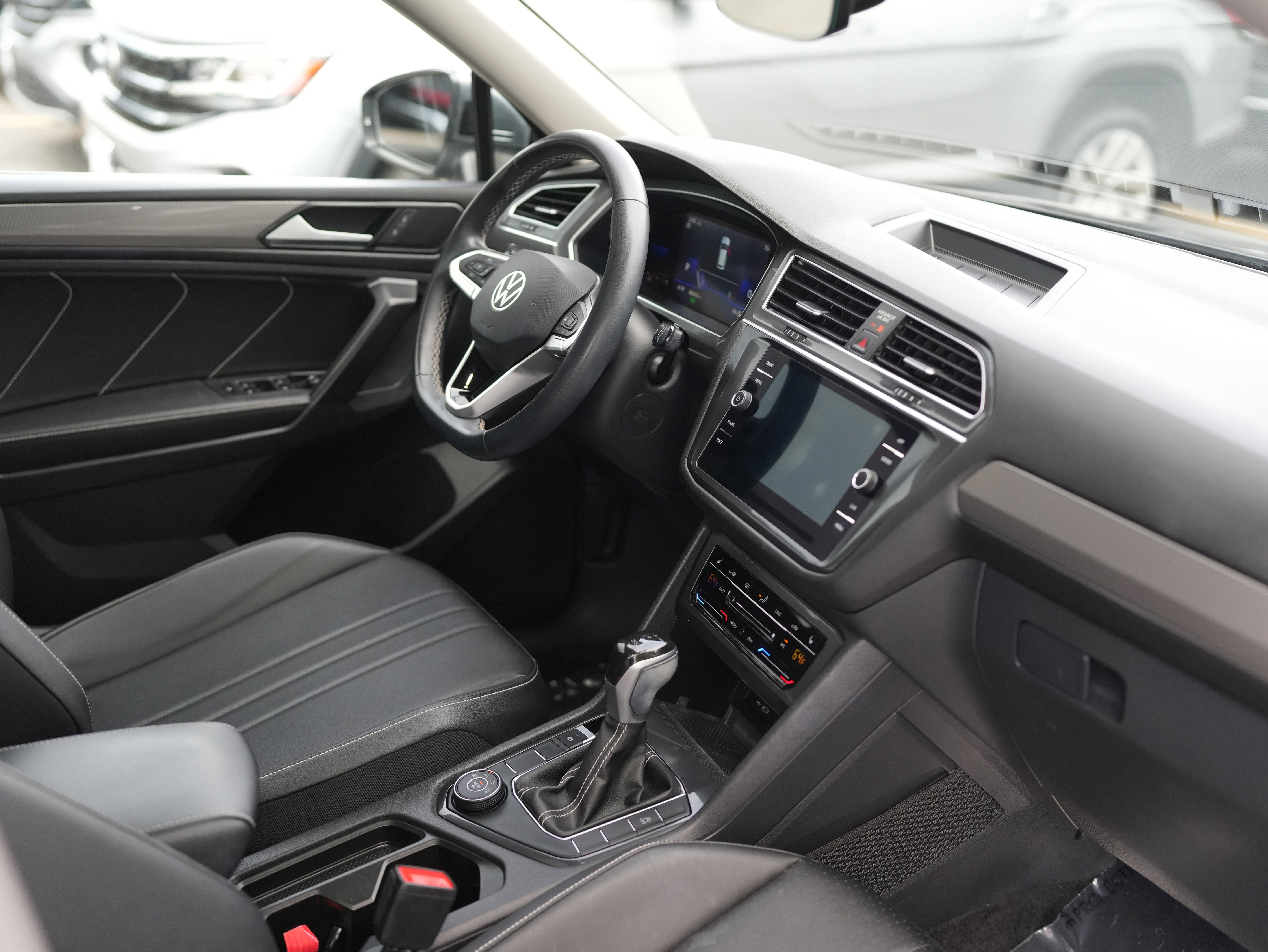 2023 Volkswagen Tiguan 2.0T SE