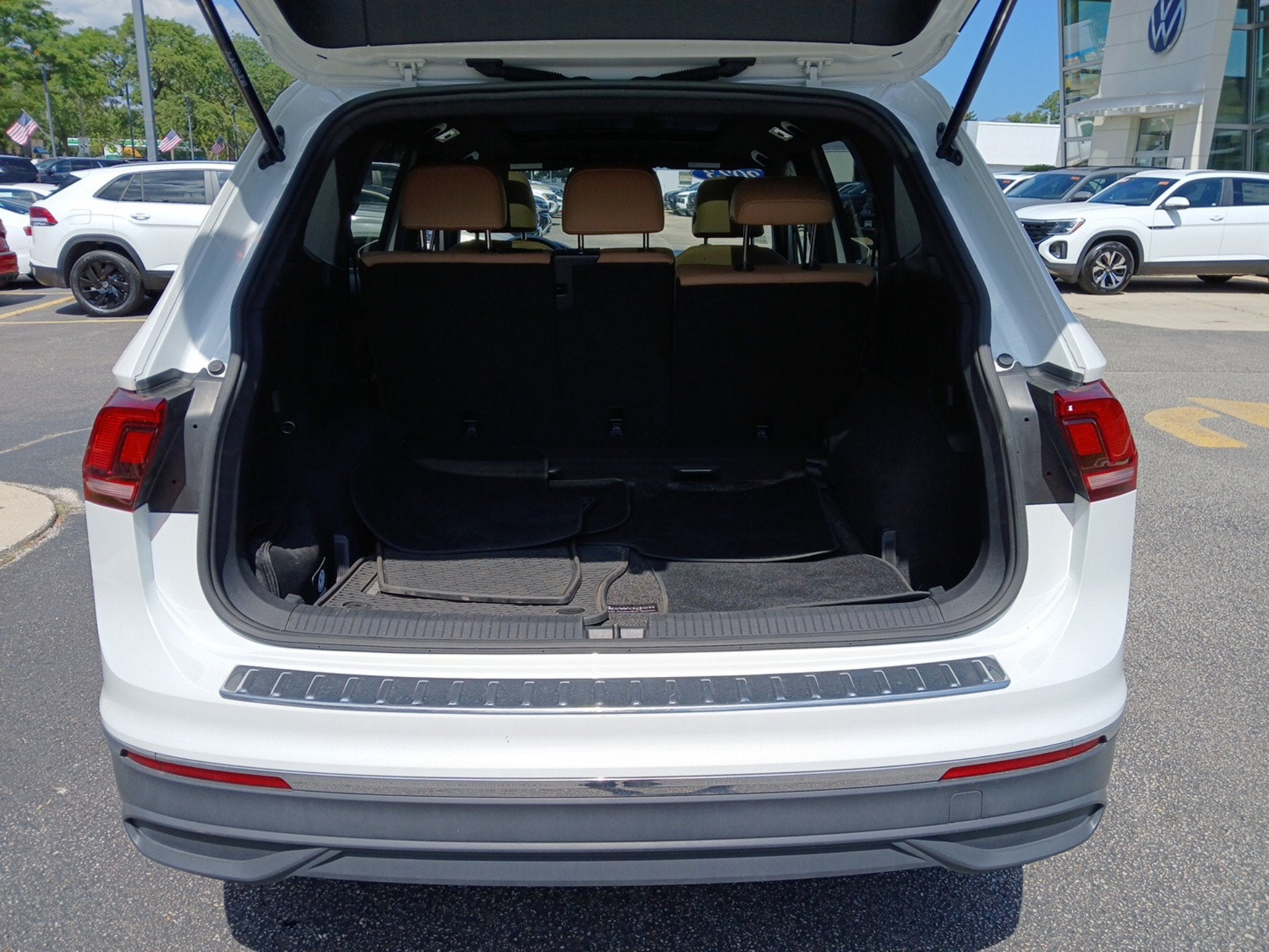 2023 Volkswagen Tiguan SE