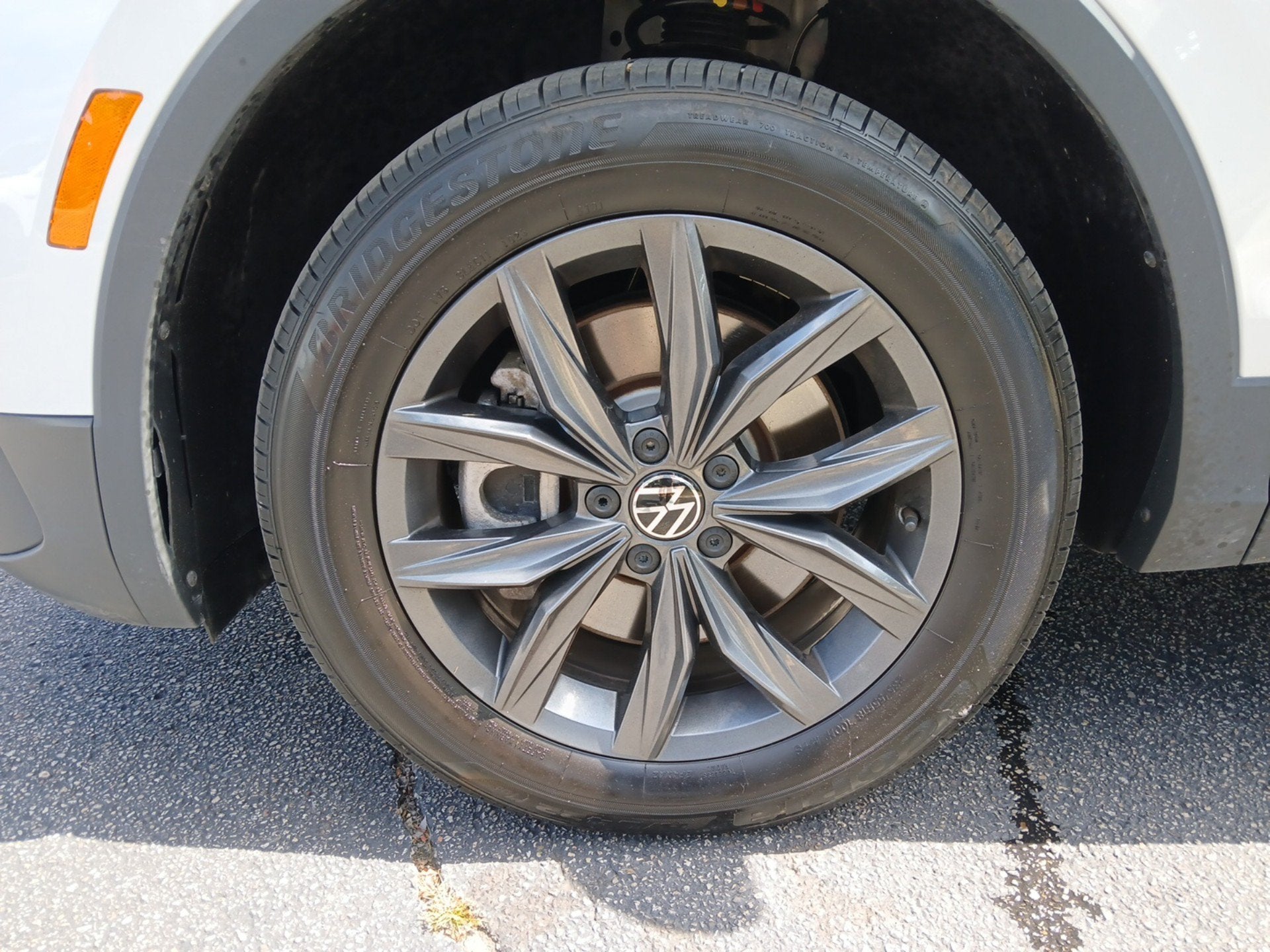 2023 Volkswagen Tiguan SE