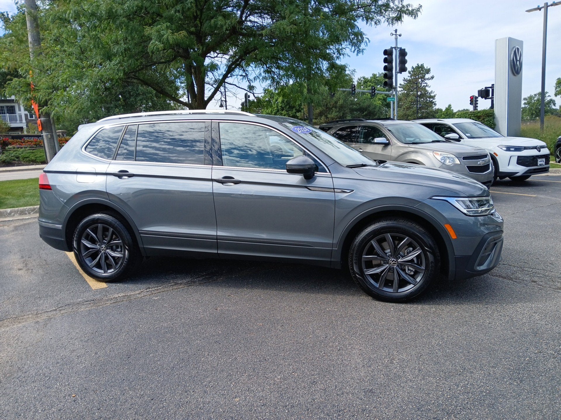 2024 Volkswagen Tiguan 2.0T SE