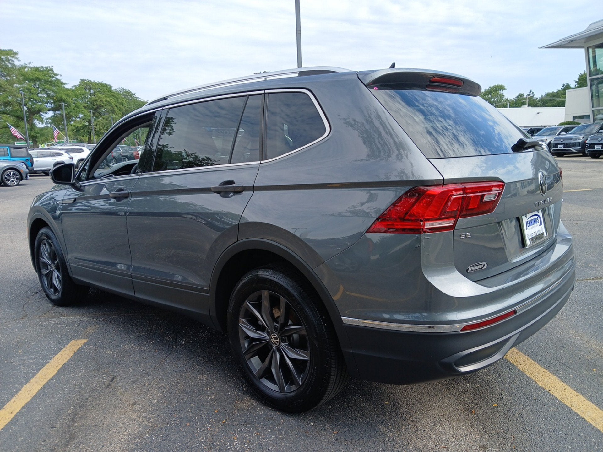 2024 Volkswagen Tiguan 2.0T SE
