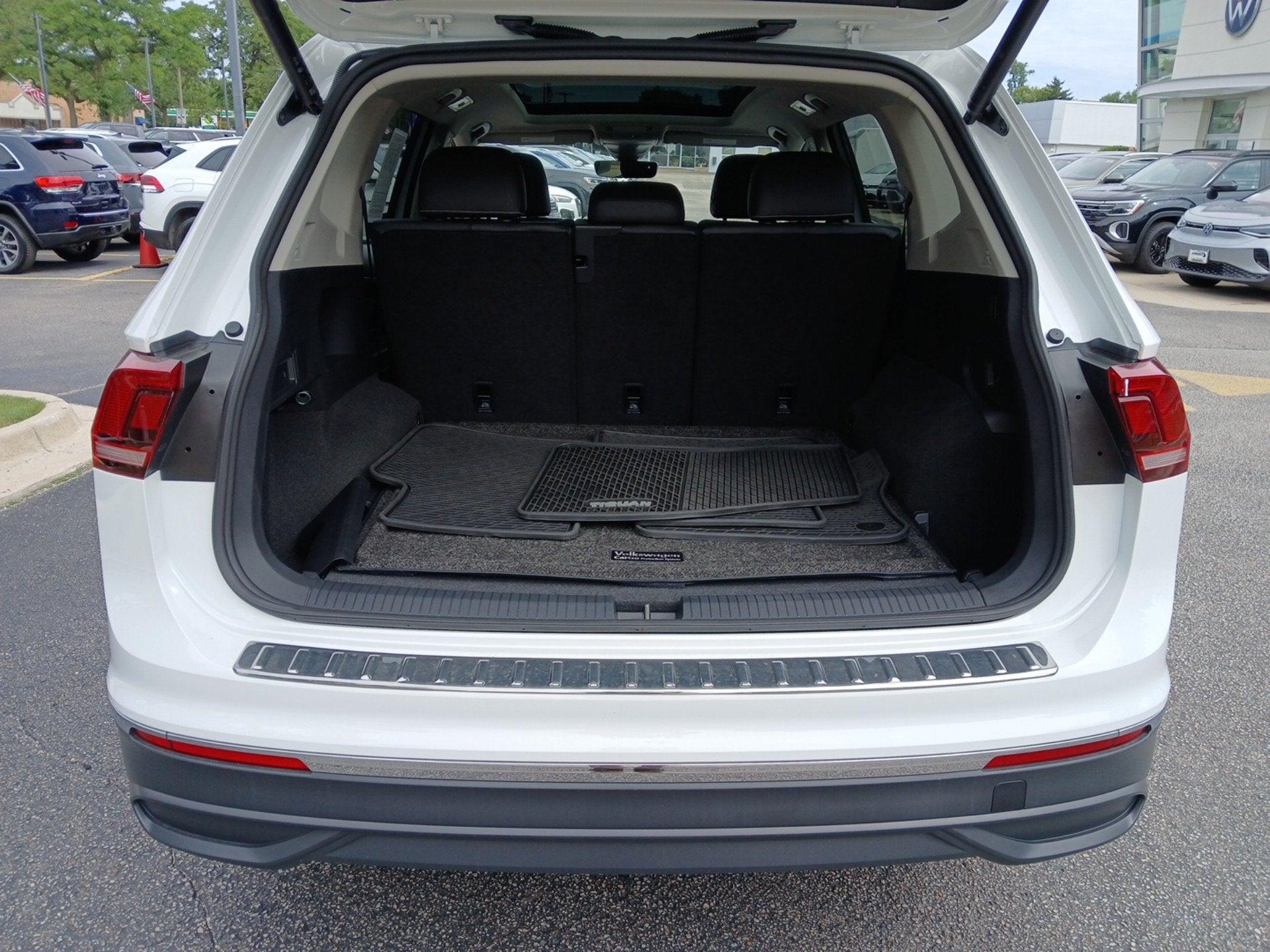 2024 Volkswagen Tiguan 2.0T SE