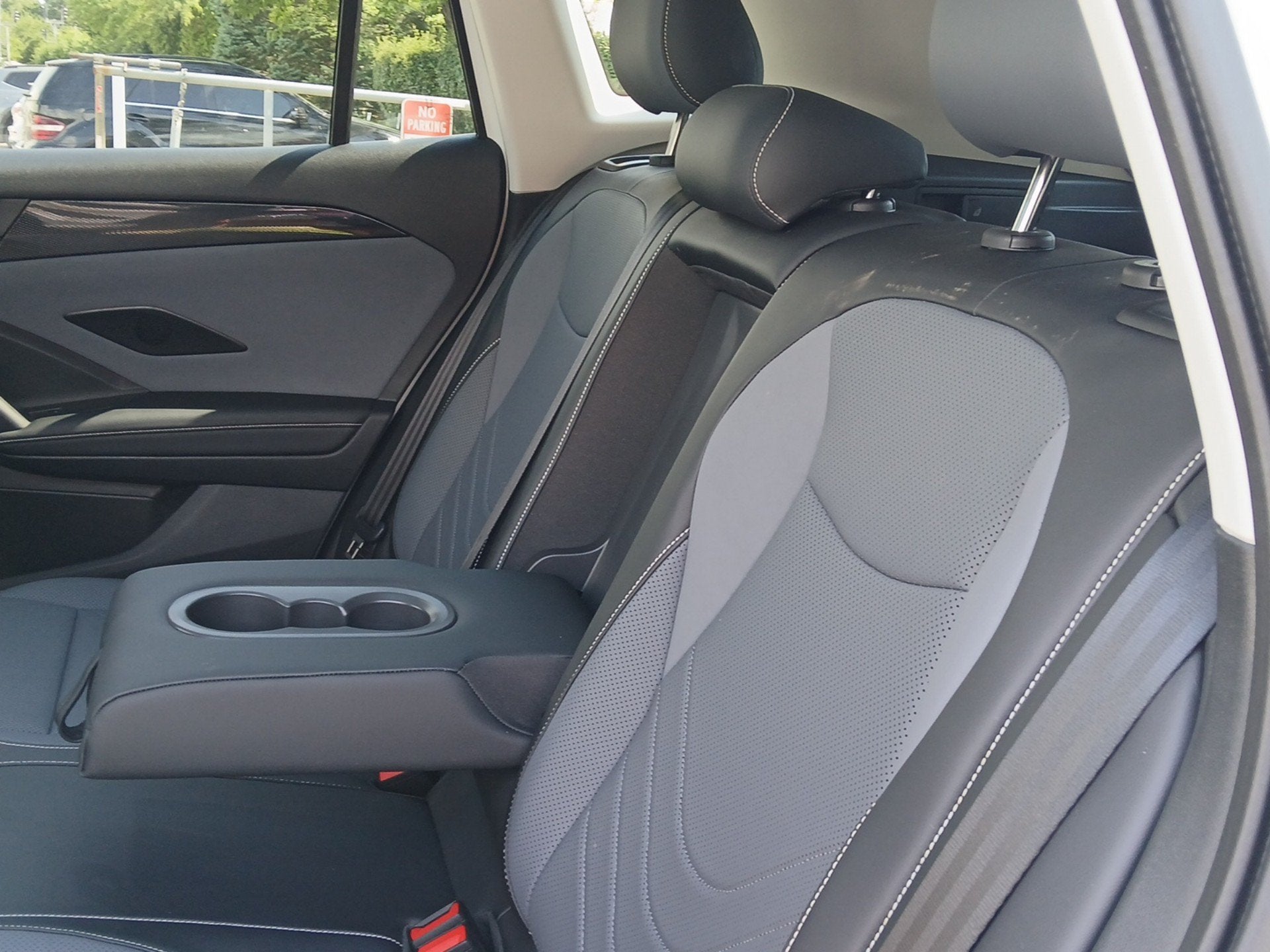 2025 Volkswagen Tiguan SE