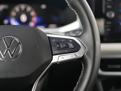 2025 Volkswagen Taos SE