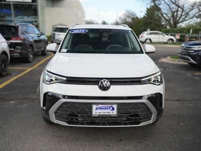 2025 Volkswagen Taos SE