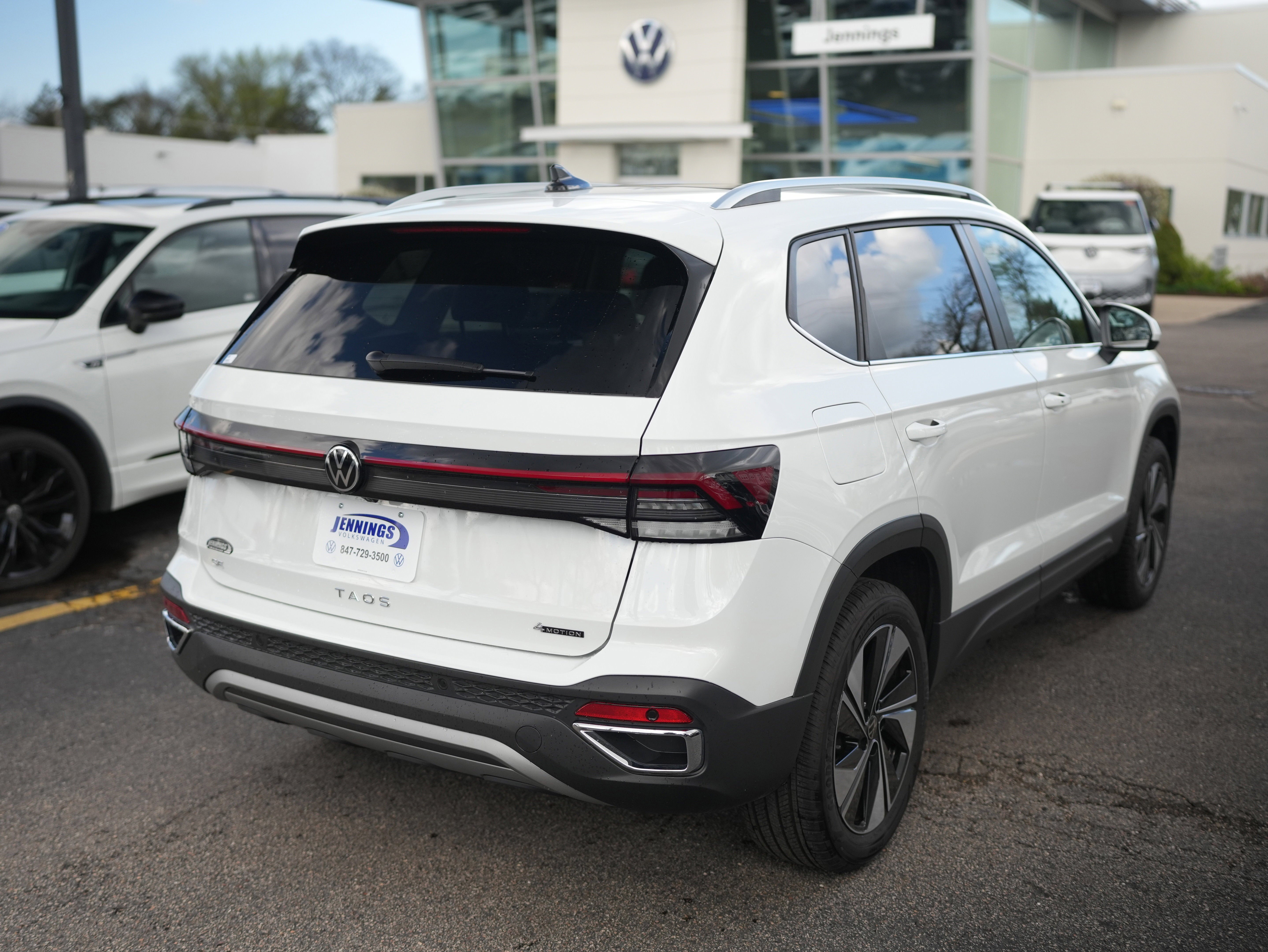 2025 Volkswagen Taos SE