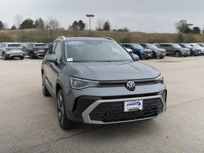 2025 Volkswagen Taos SE