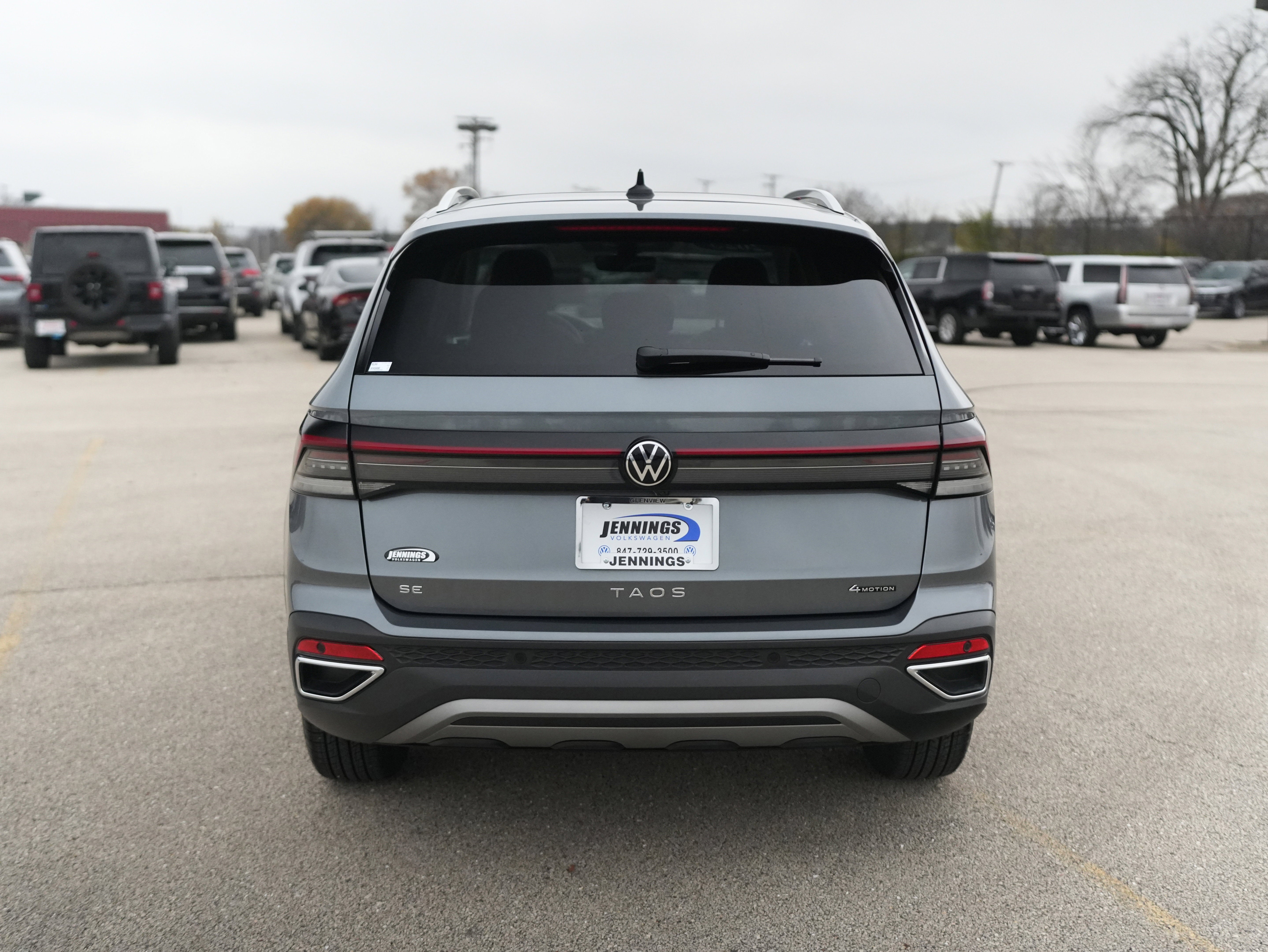 2025 Volkswagen Taos SE