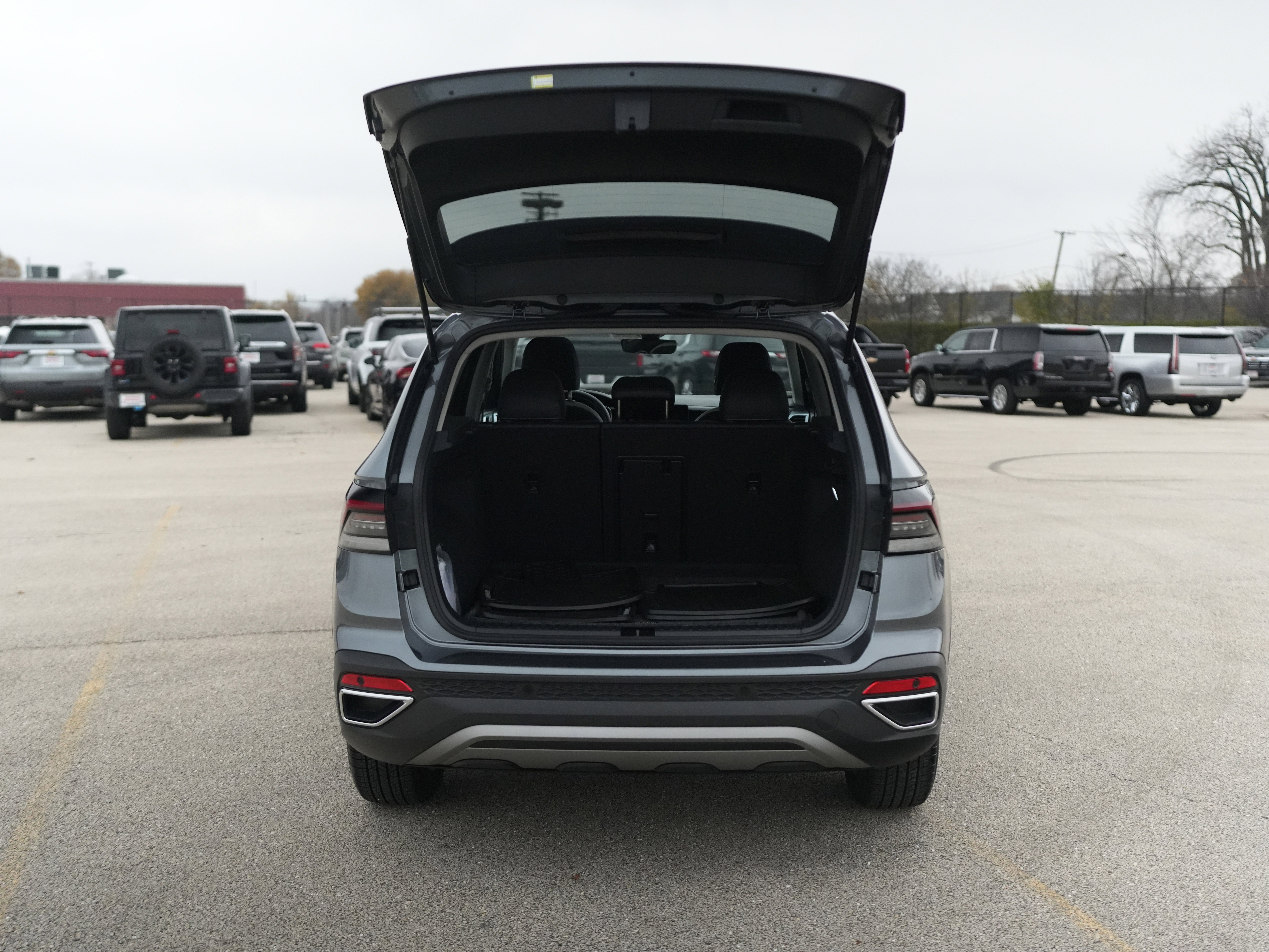 2025 Volkswagen Taos SE