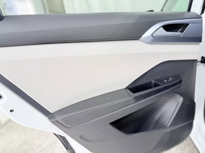 2025 Volkswagen Taos SE