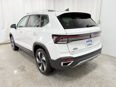 2025 Volkswagen Taos SE