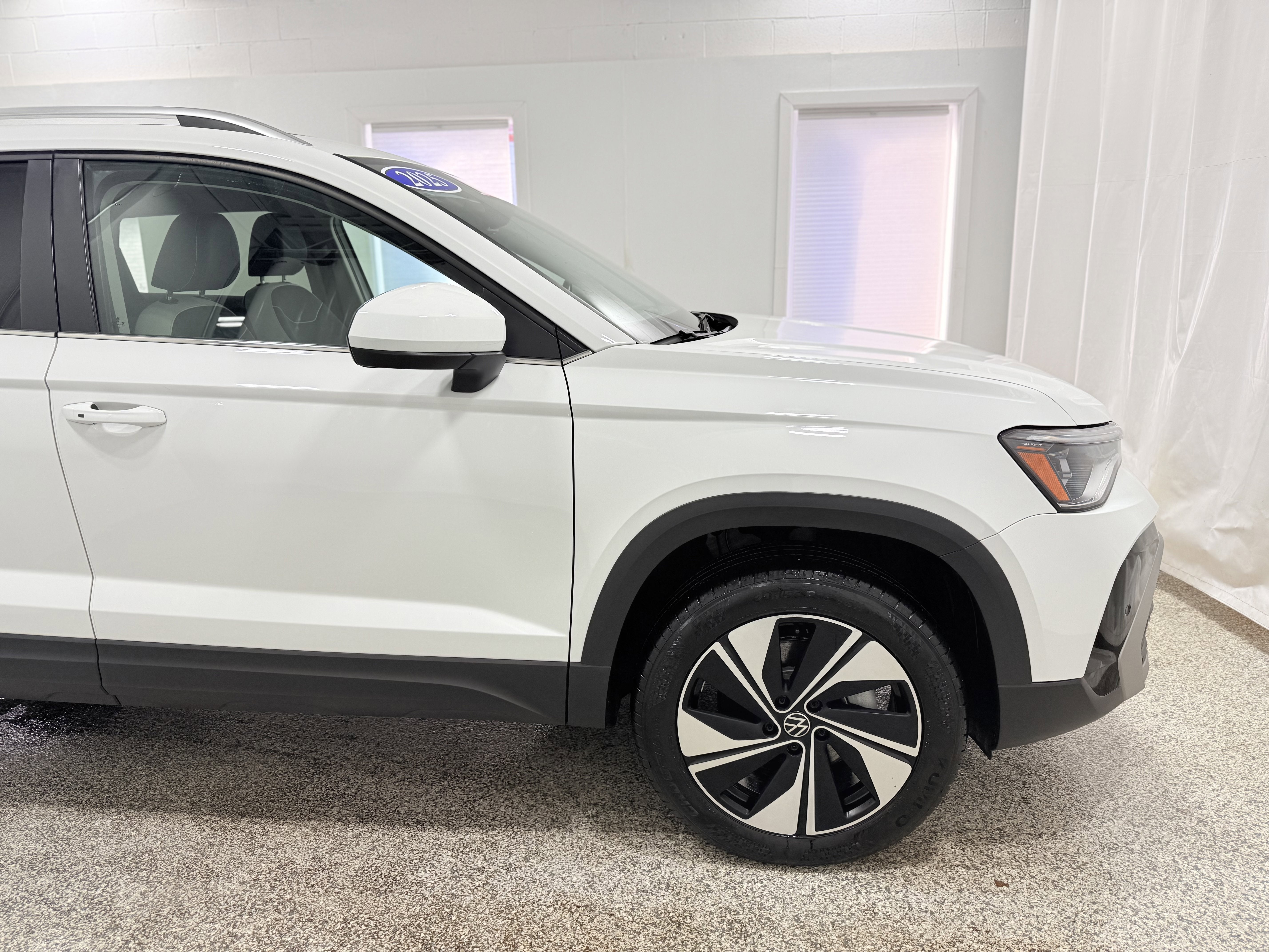 2025 Volkswagen Taos SE
