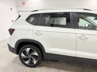 2025 Volkswagen Taos SE